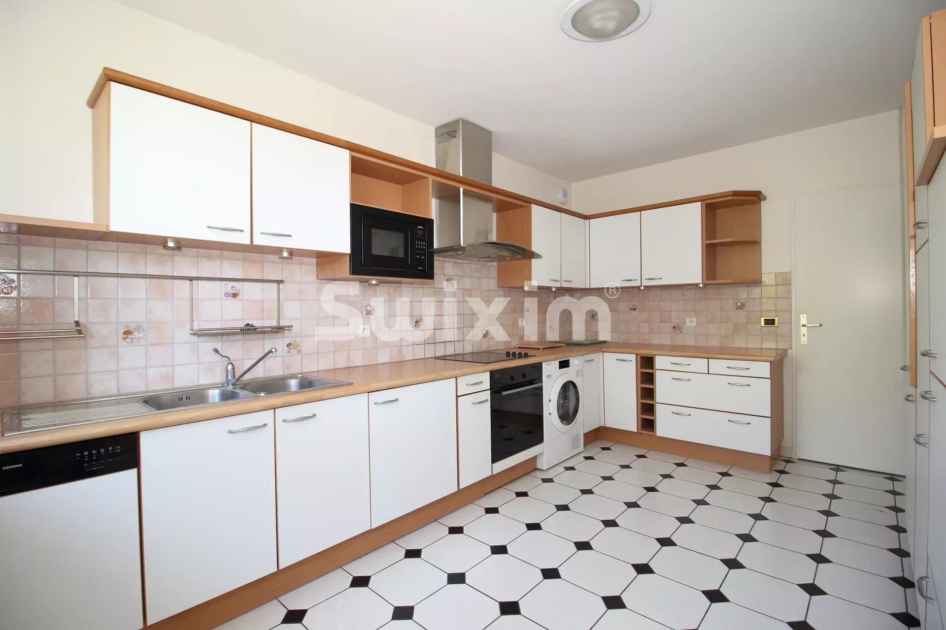 appartamento 4 Camere in vendita su Ferney-Voltaire (01210)