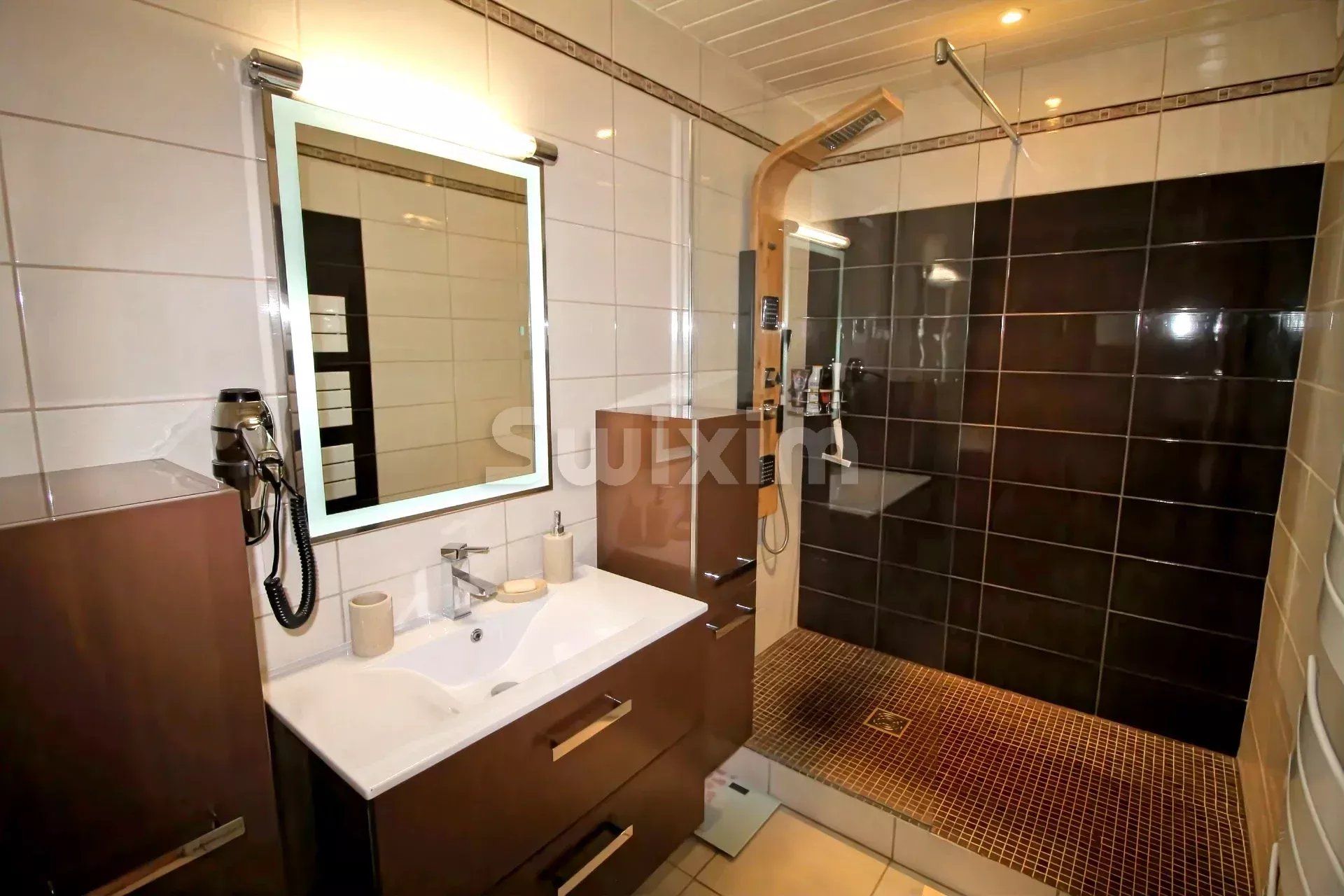 apartment 5 Rooms for sale on Thonon-les-Bains (74200)