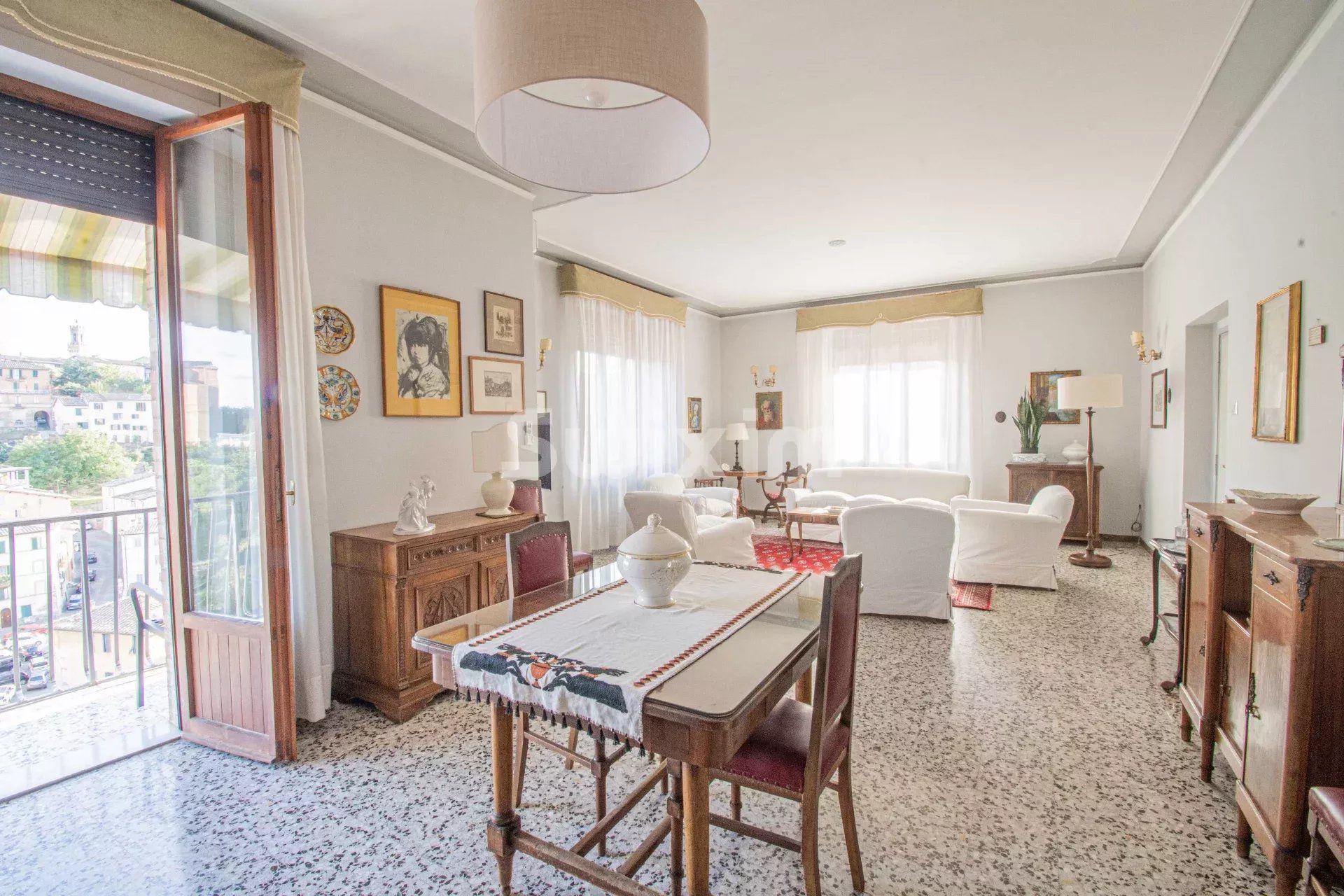 appartement 5 Pièces en location sur Siena (53100)