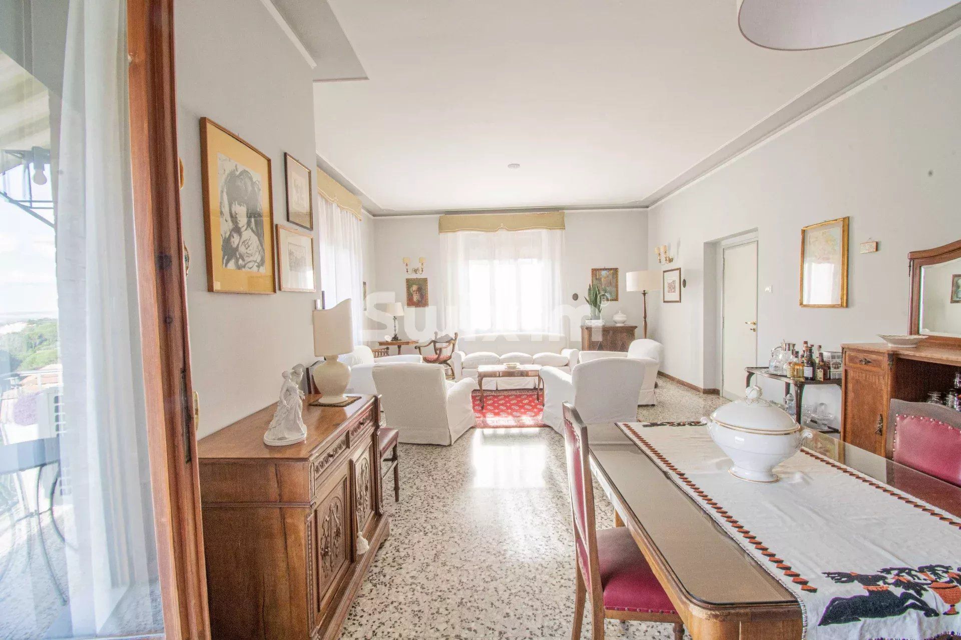 apartment 5 Rooms for rent on Siena (53100)