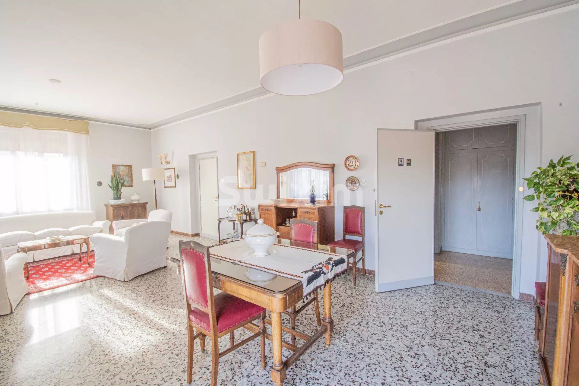 appartement 5 Pièces en location sur Siena (53100)