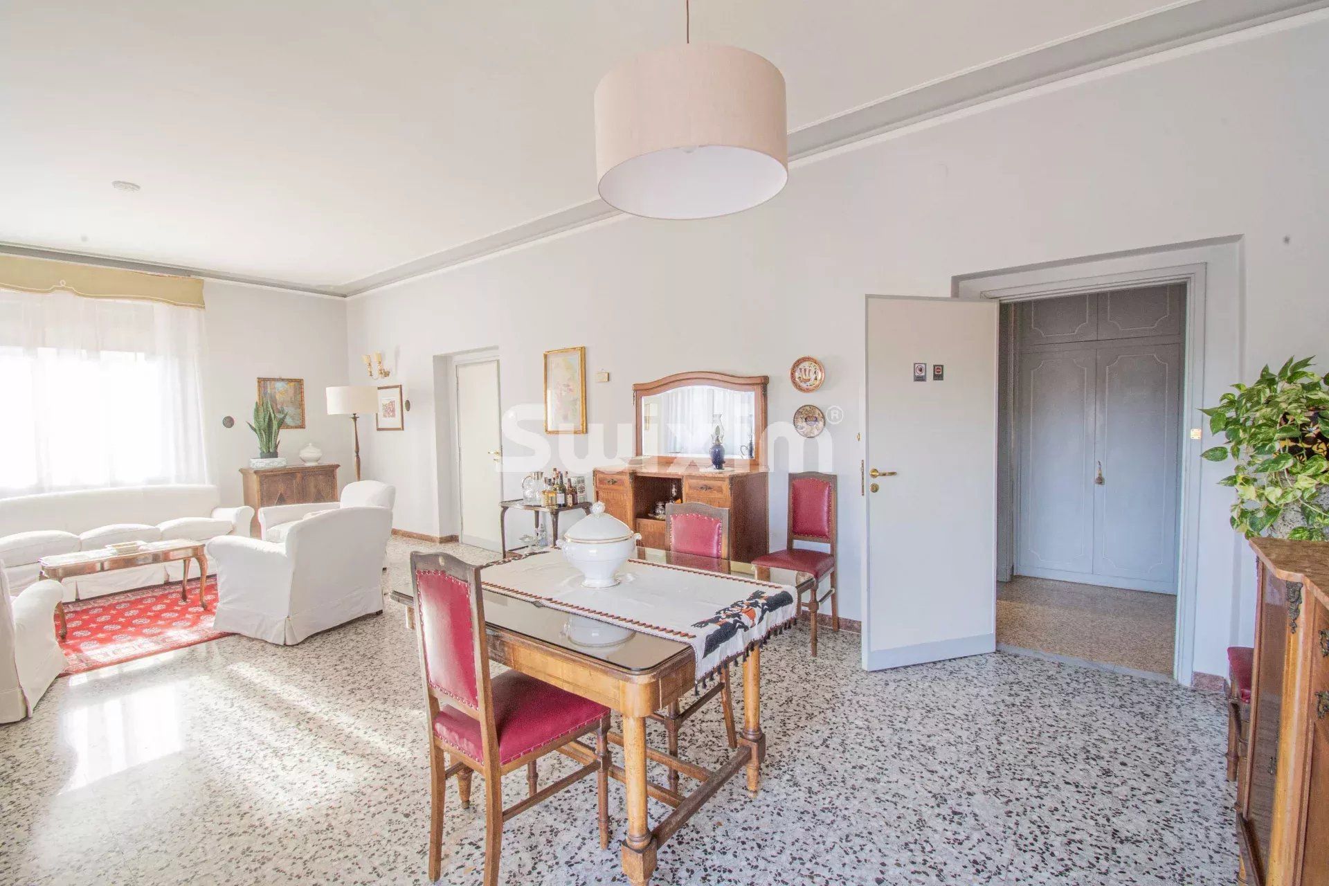 apartment 5 Rooms for rent on Siena (53100)