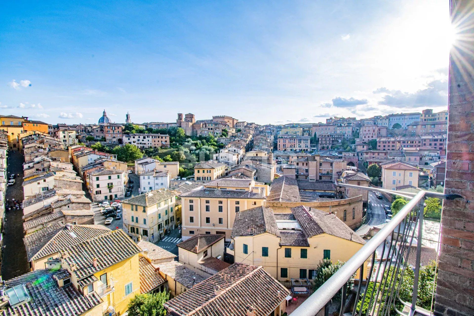 appartement 5 Pièces en location sur Siena (53100)