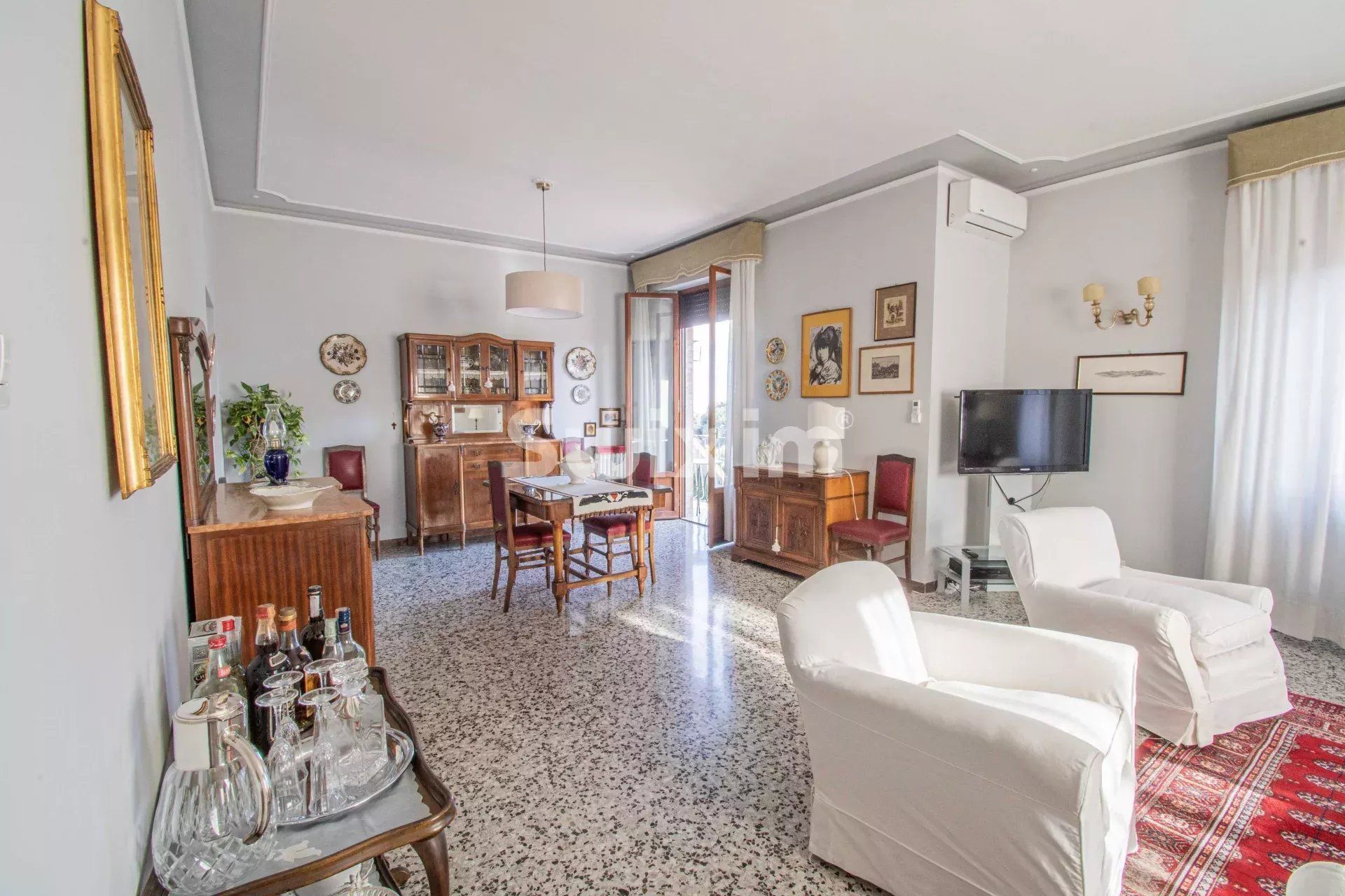 apartment 5 Rooms for rent on Siena (53100)