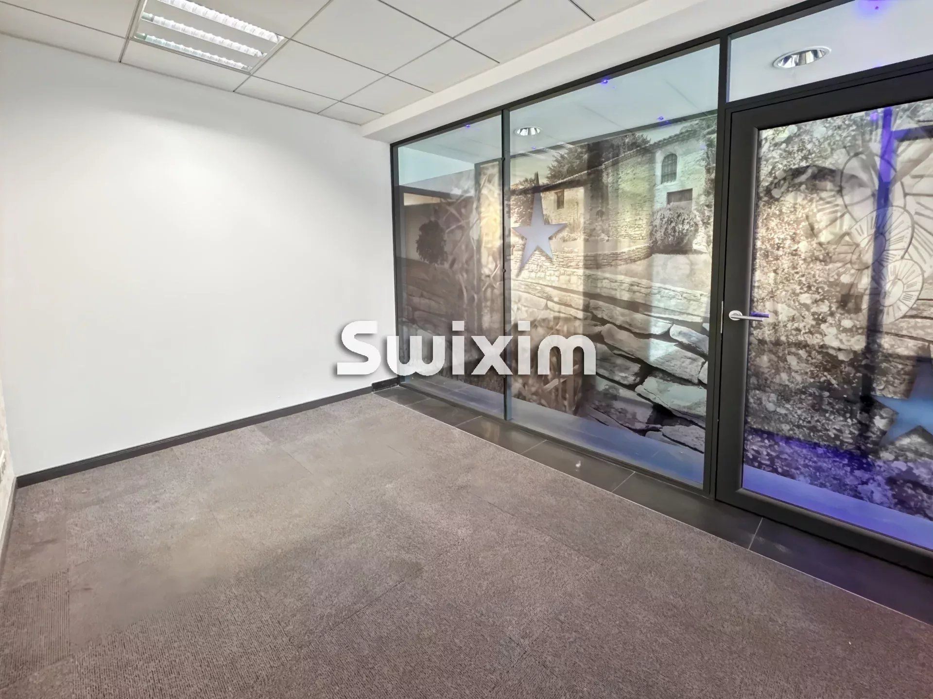 commerce 4 Pièces en location sur Pierrelatte (26700)