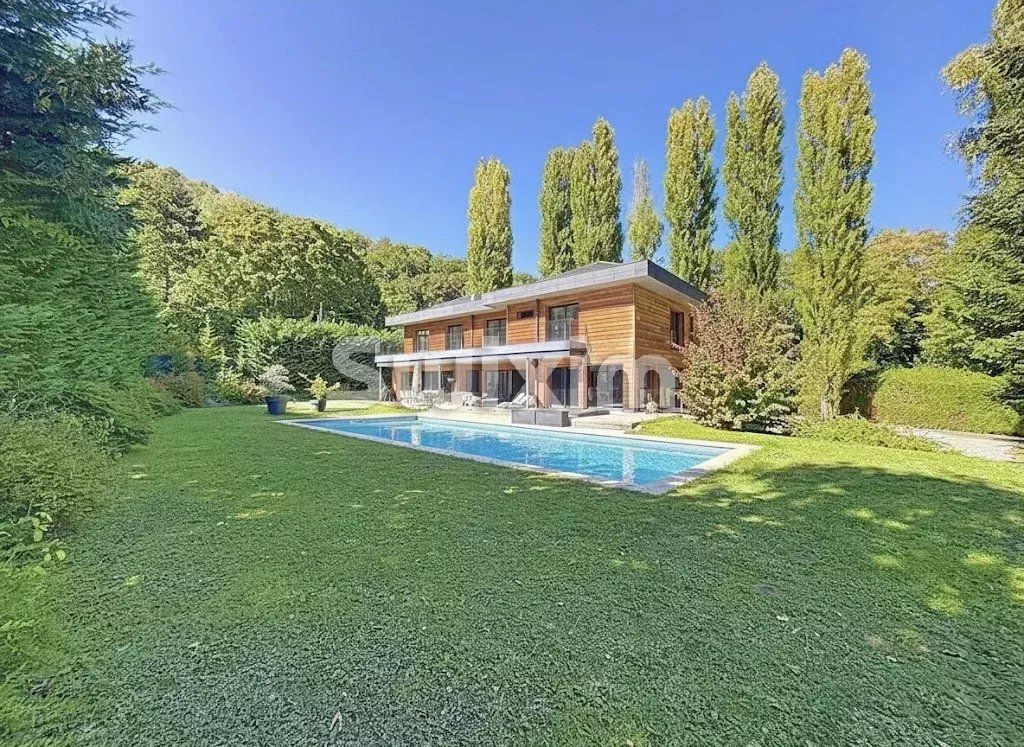 maison 8 Pièces en vente sur Divonne-les-Bains (01220)