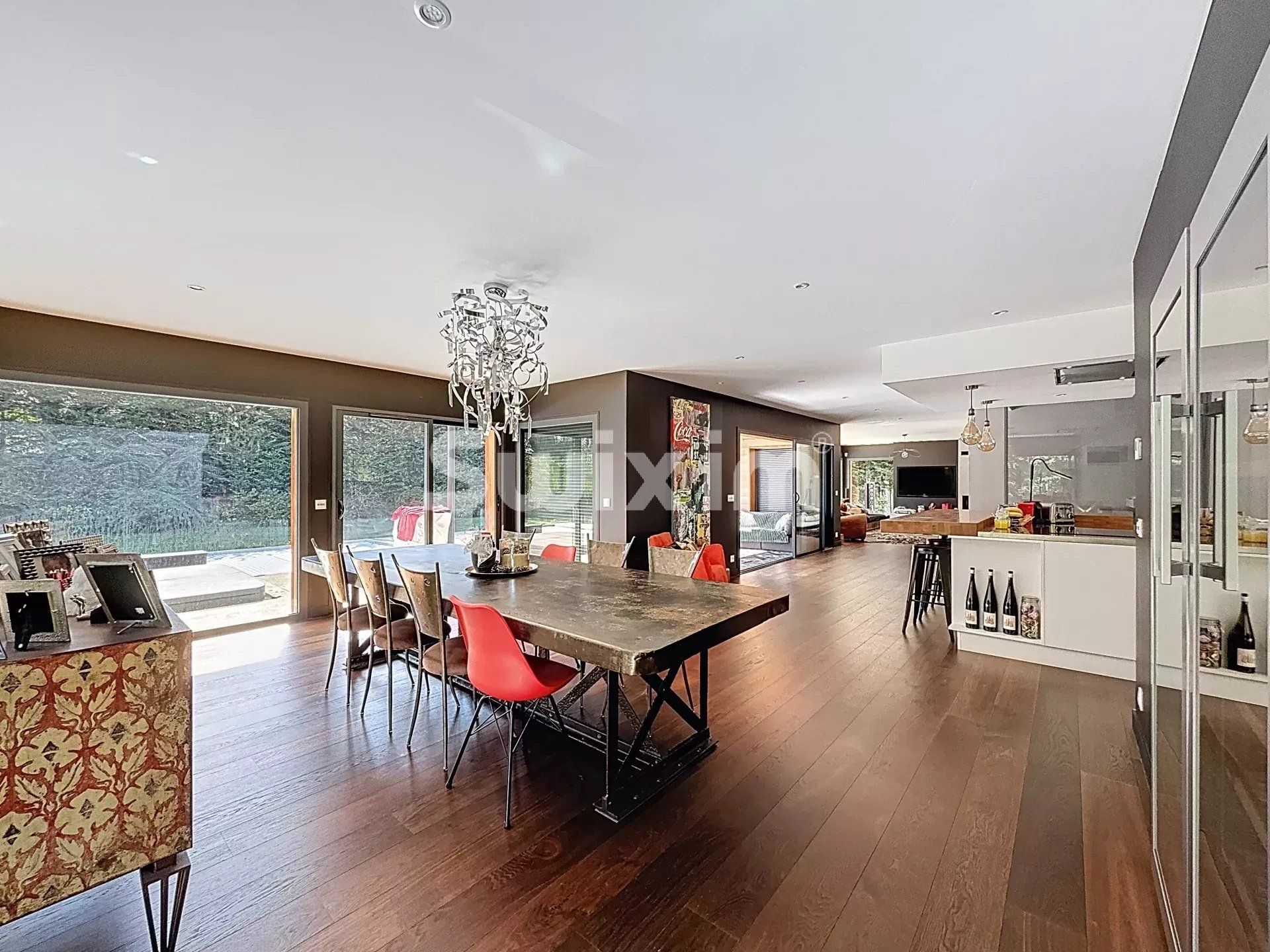 casa 8 Camere in vendita su Divonne-les-Bains (01220)