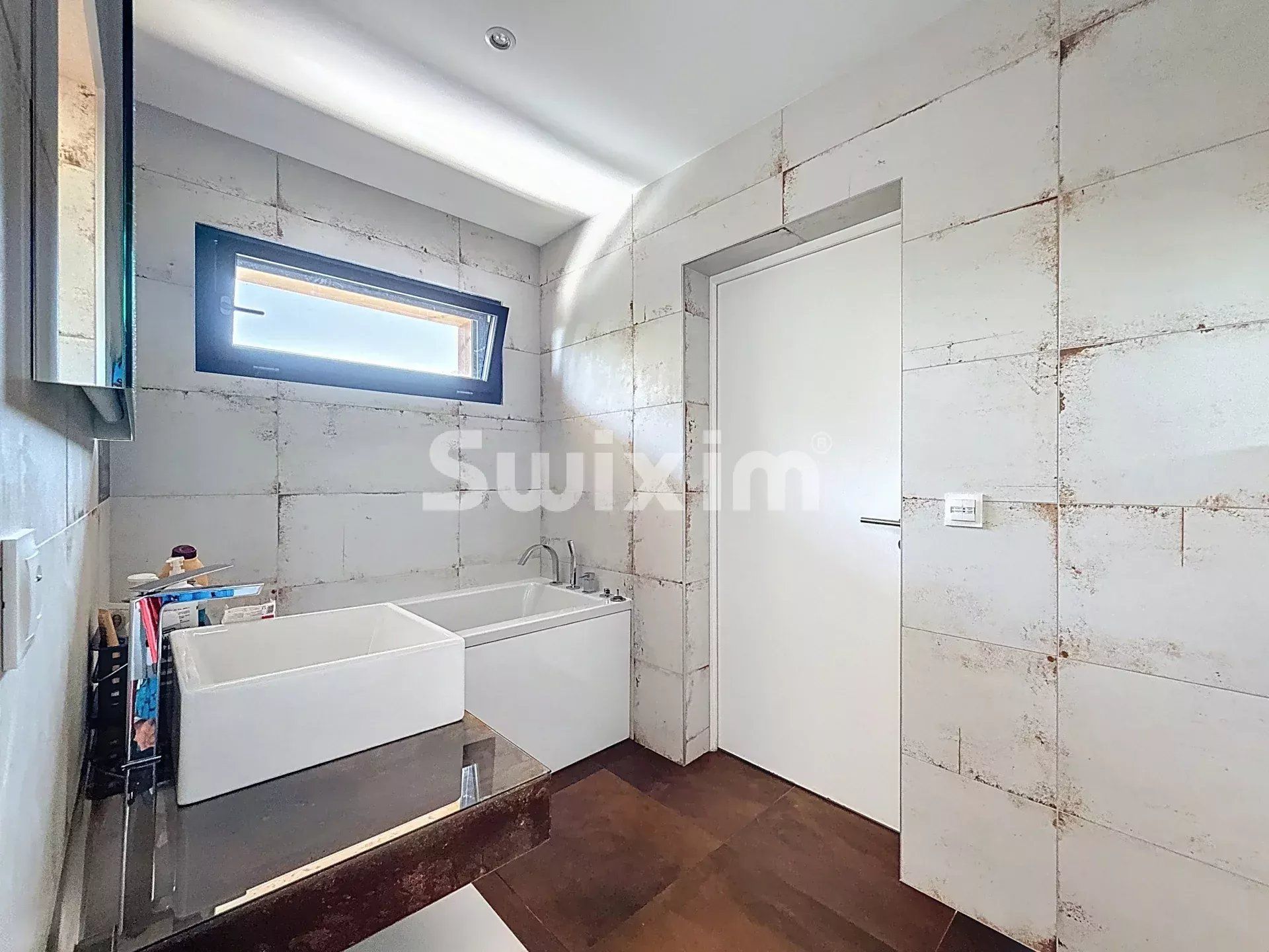 casa 8 Camere in vendita su Divonne-les-Bains (01220)