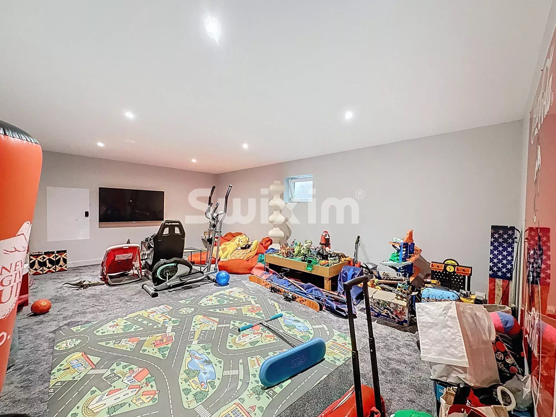 casa 8 Camere in vendita su Divonne-les-Bains (01220)