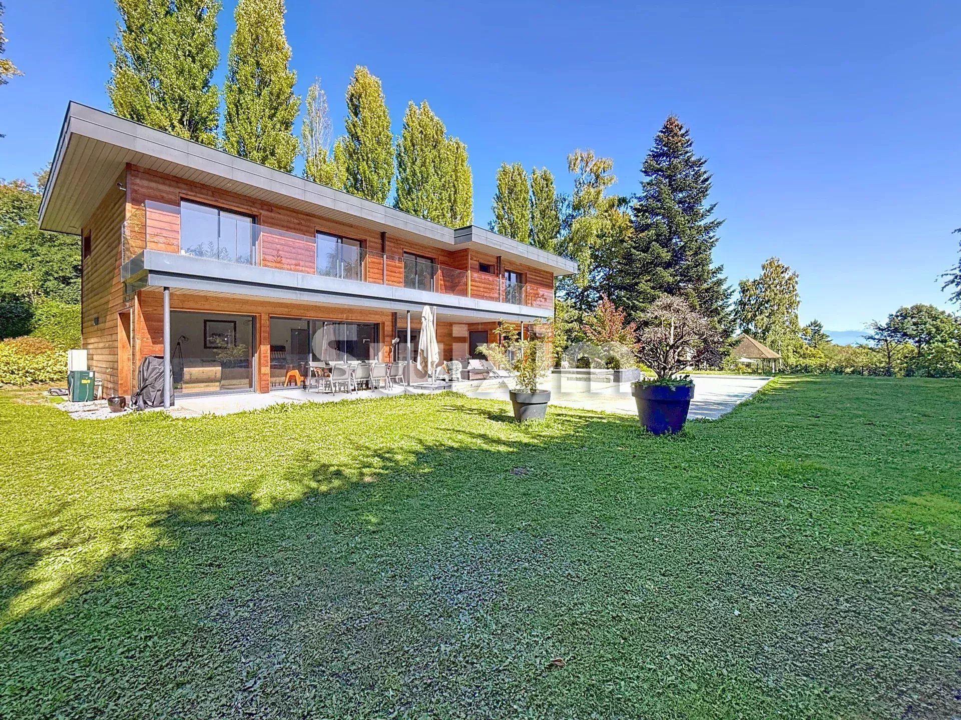 maison 8 Pièces en vente sur Divonne-les-Bains (01220)