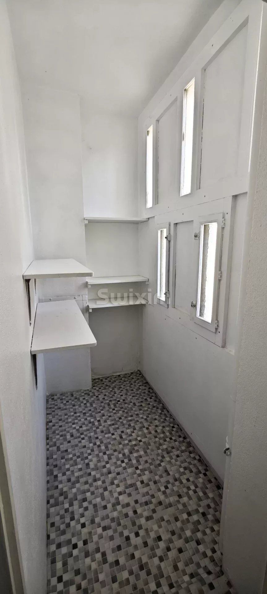 apartment 4 Rooms for sale on Dole (39100)