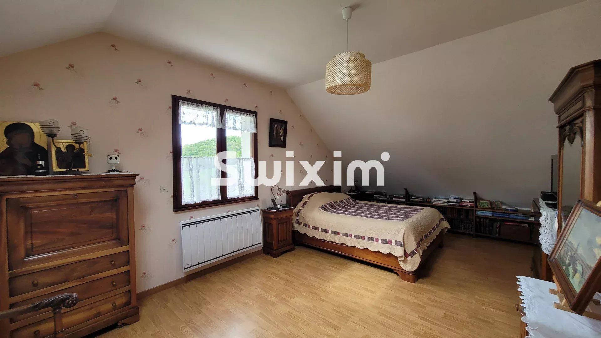 house 12 Rooms for sale on Lons-le-Saunier (39000)