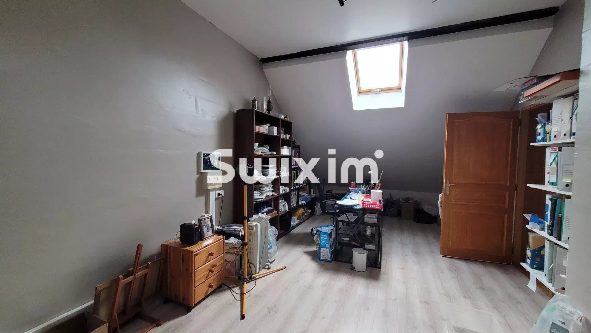 house 12 Rooms for sale on Lons-le-Saunier (39000)