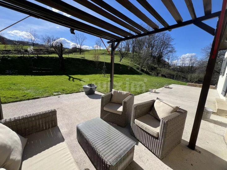 Vente Maison Lons-le-Saunier 12 Pièces 339 m²