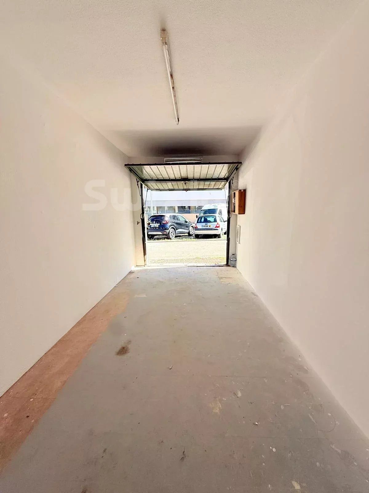 garage en location sur Amadora (2650-2)