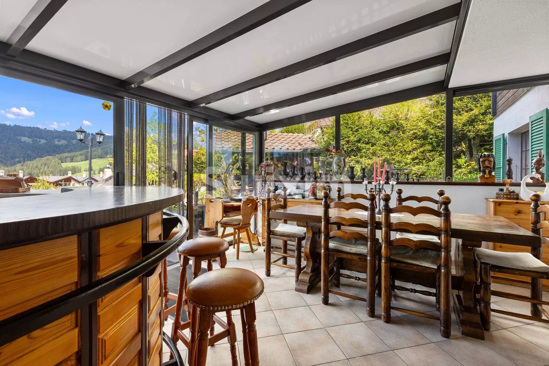 chalet 7 Camere in vendita su Châtel-Saint-Denis (1618)