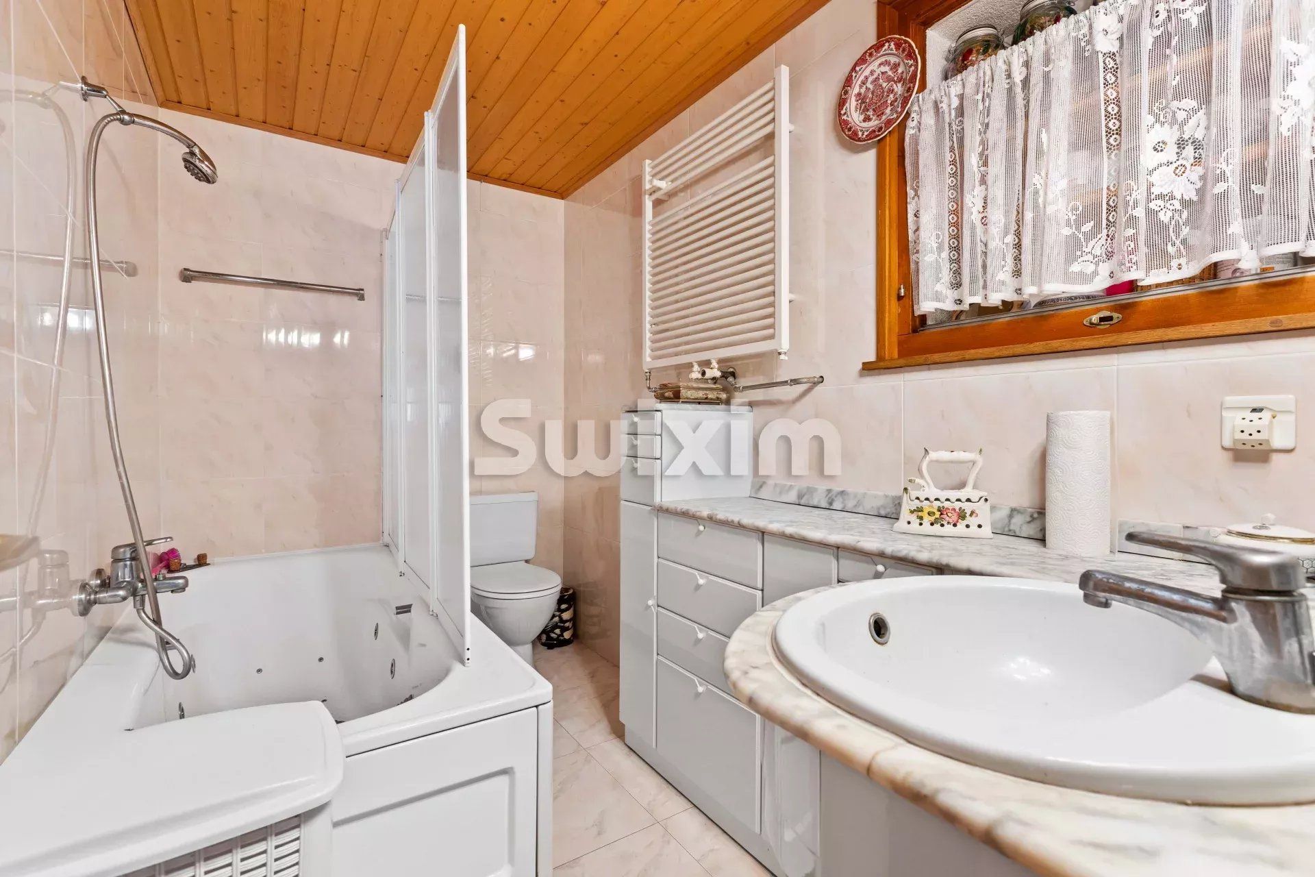 chalet 7 Camere in vendita su Châtel-Saint-Denis (1618)