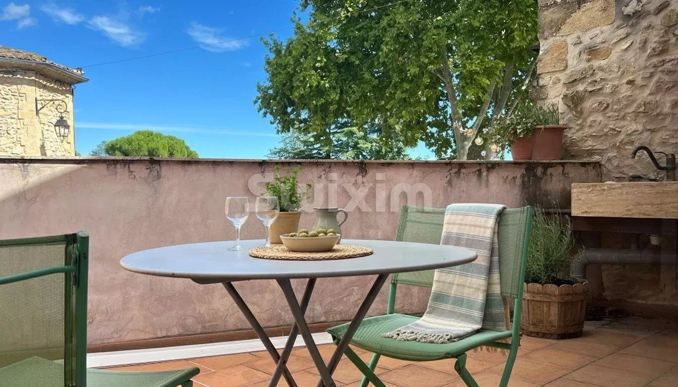 house 4 Rooms for sale on Vers-Pont-du-Gard (30210)