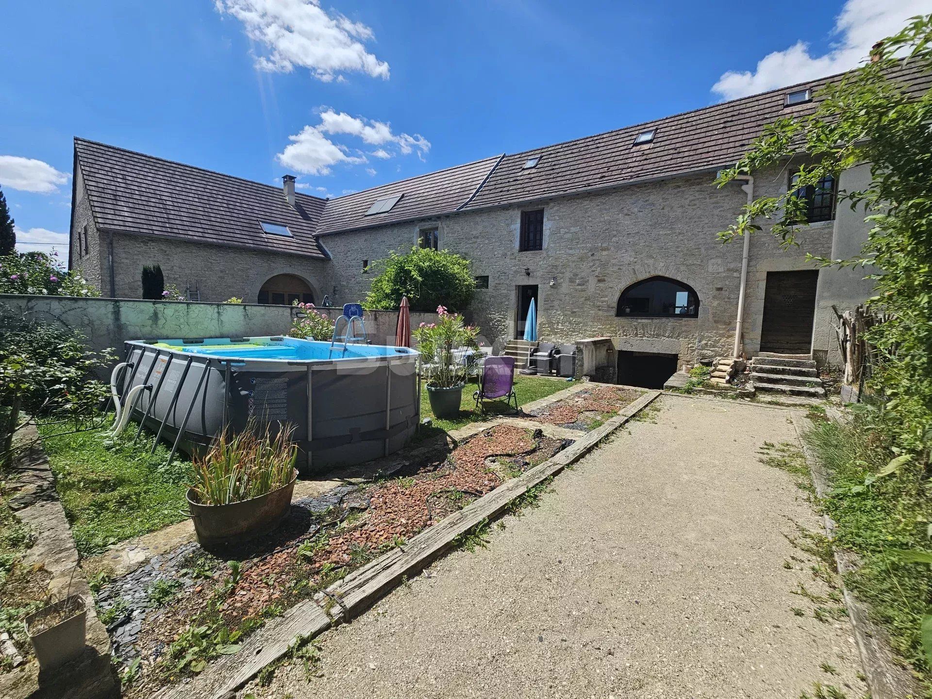maison 5 Pièces en vente sur Châtenois (39700)