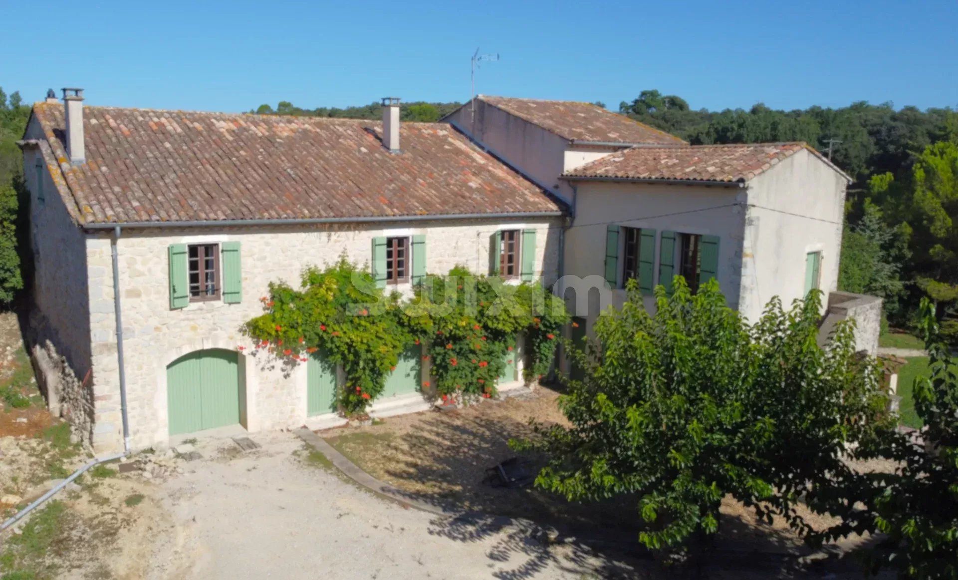 mas 12 Pièces en vente sur Saint-Bénézet (30350)