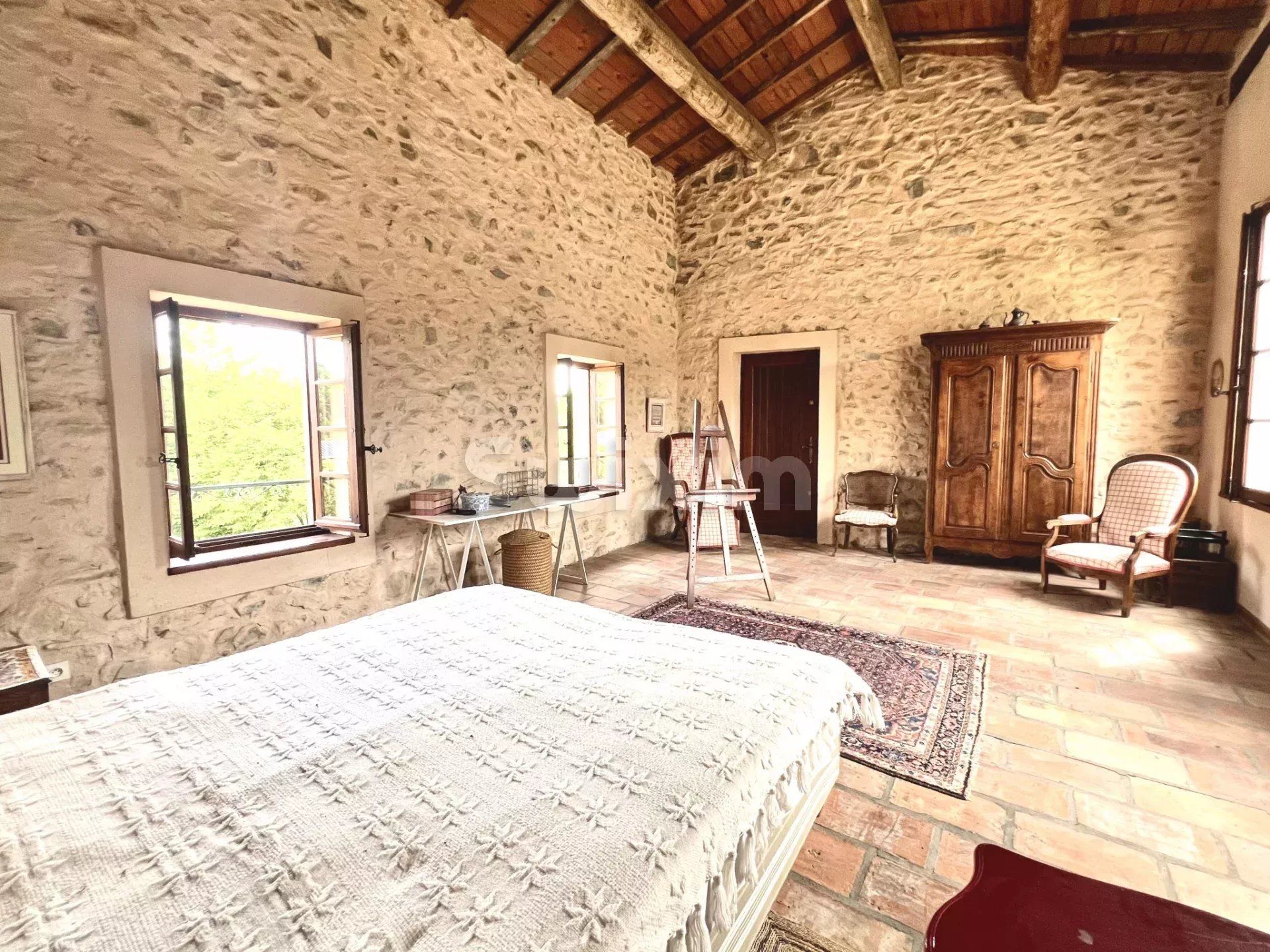 mas 12 Pièces en vente sur Saint-Bénézet (30350)