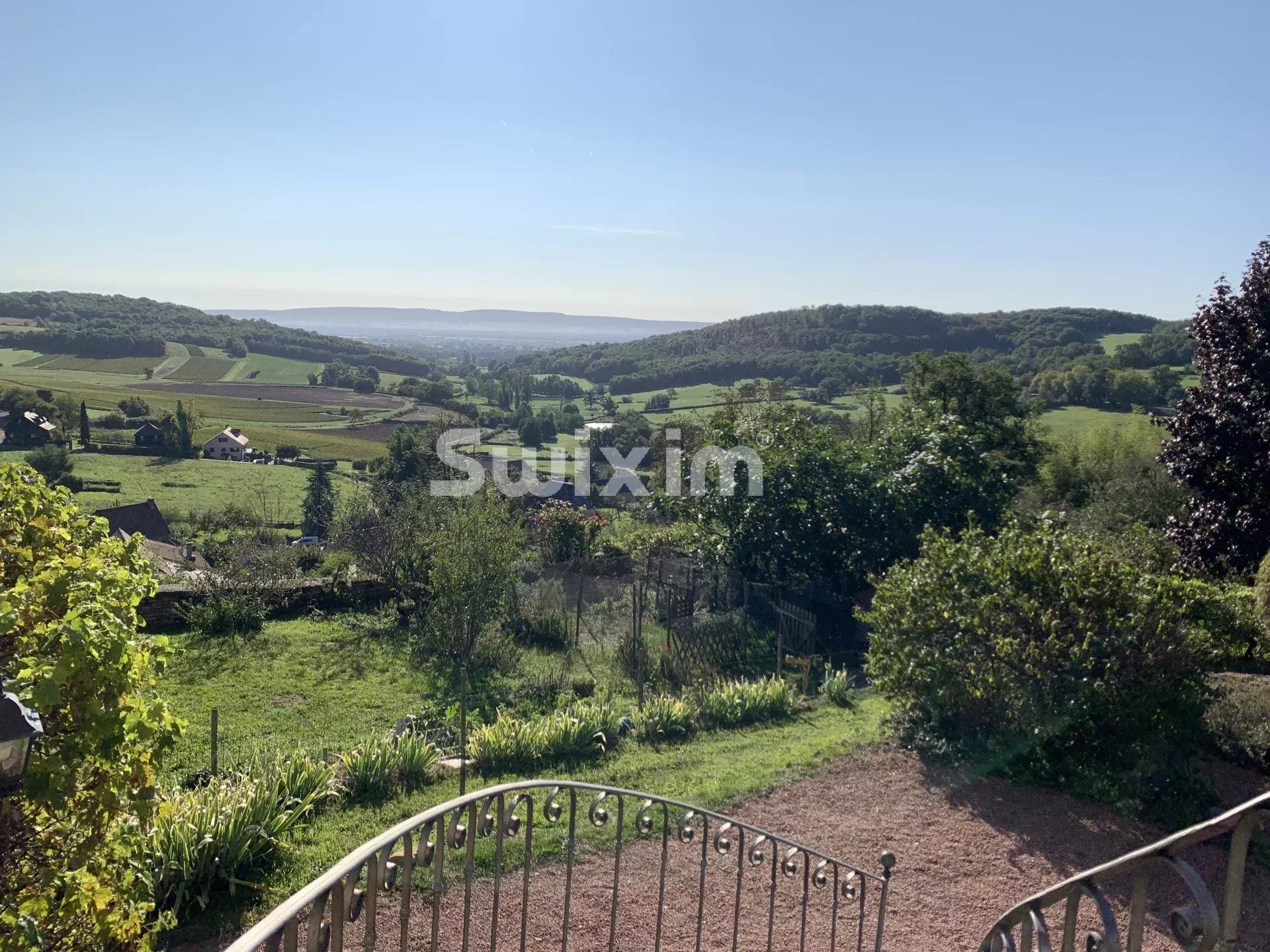 property 10 Rooms for sale on Culles-les-Roches (71460)