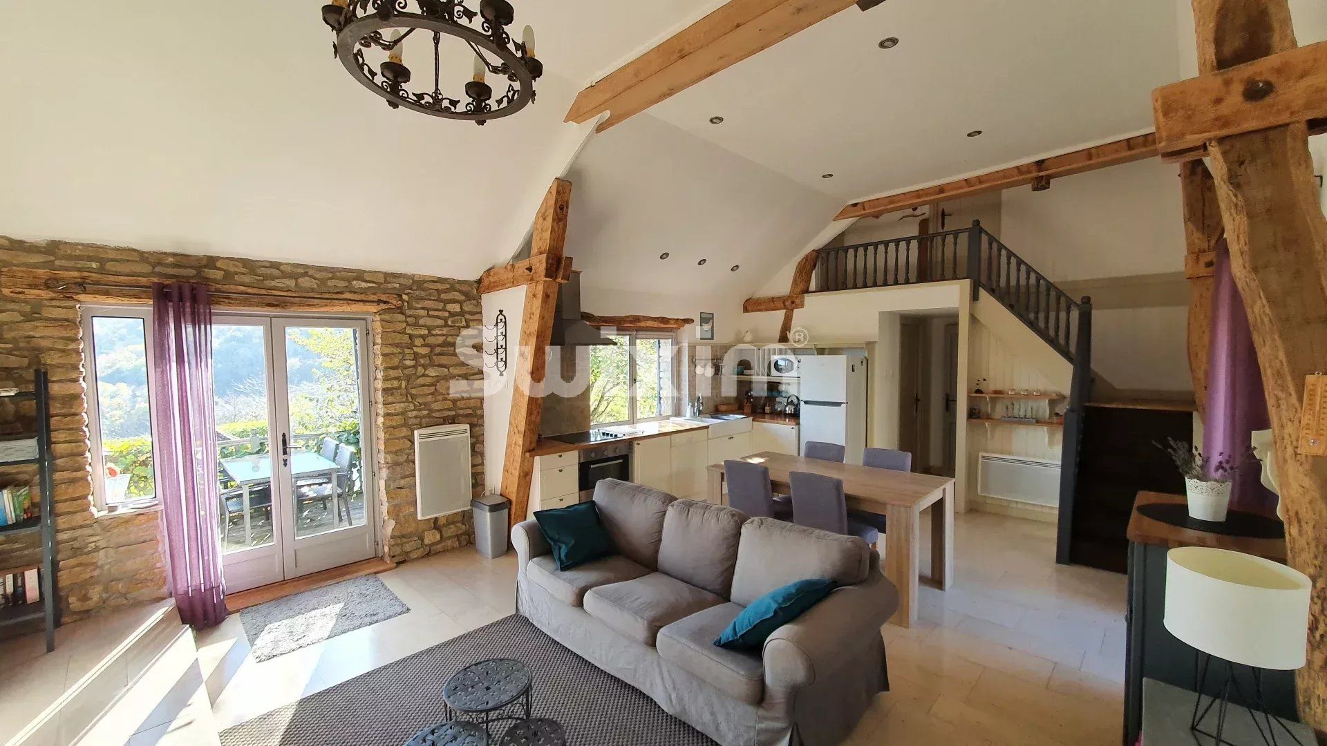 property 10 Rooms for sale on Culles-les-Roches (71460)