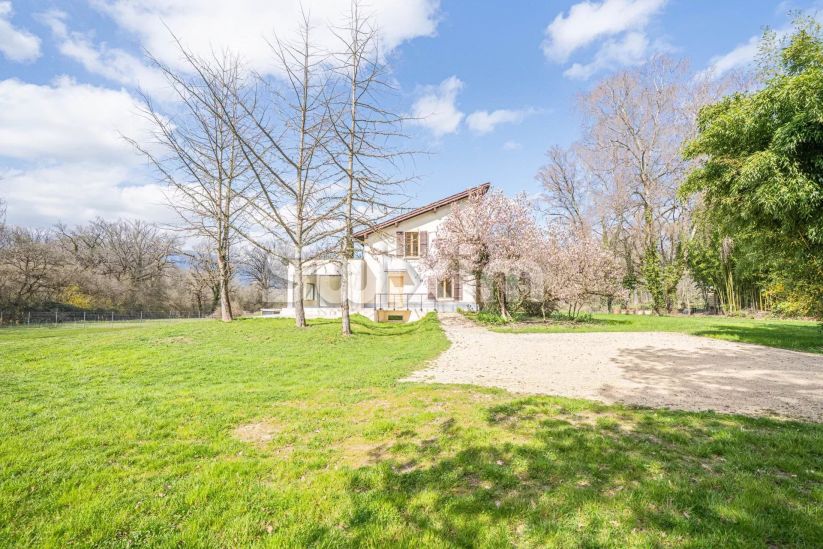 Vente Maison Prévessin-Moëns 7 Pièces 220 m²