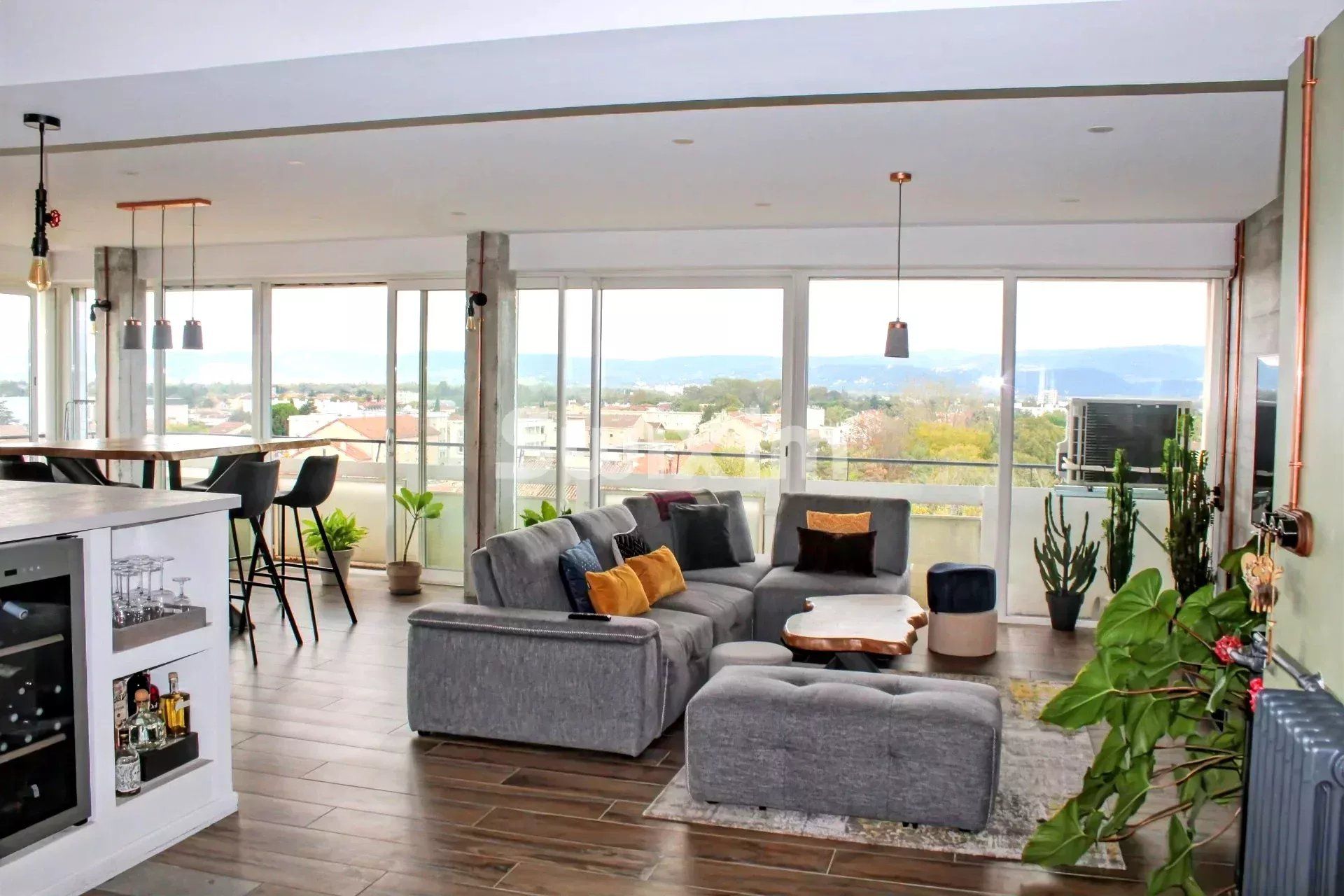 apartment 3 Rooms for sale on Montélimar (26200)