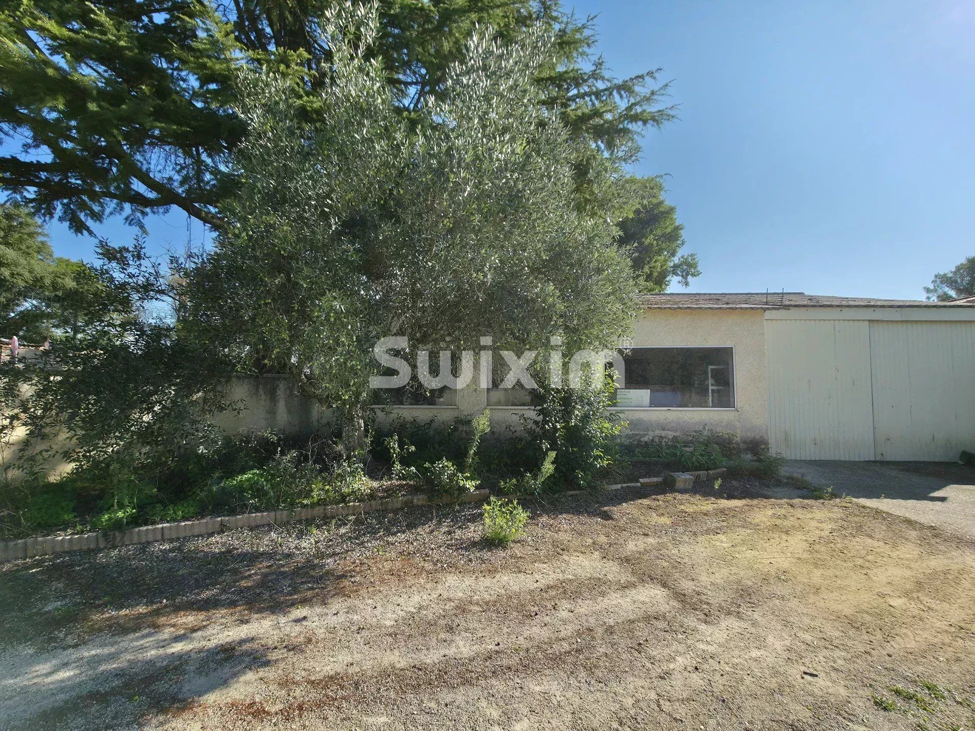 house 7 Rooms for sale on Suze-la-Rousse (26790)