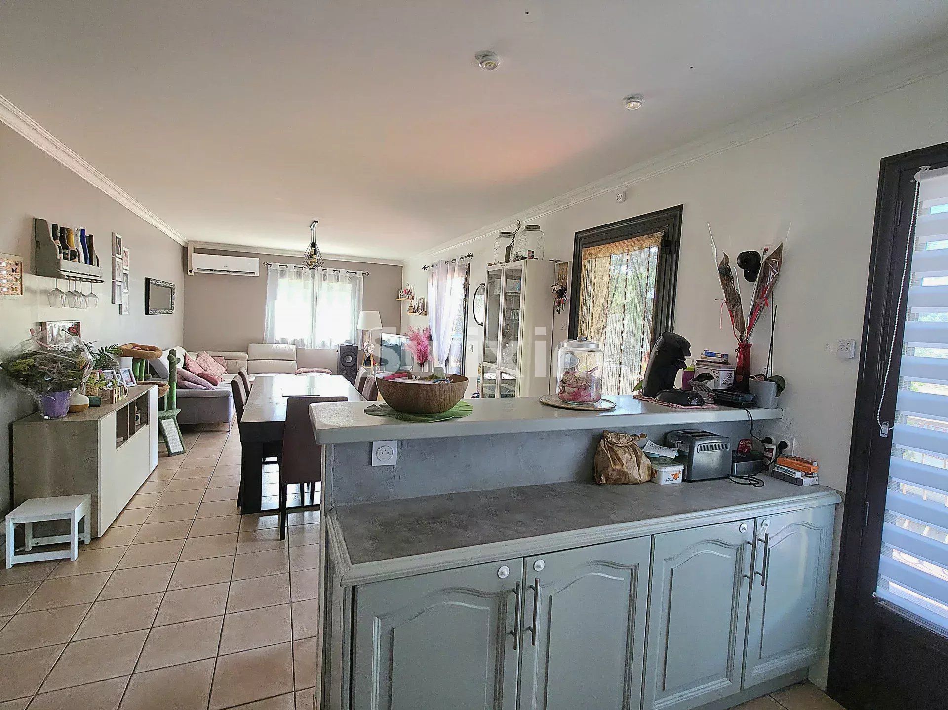 house 7 Rooms for sale on Suze-la-Rousse (26790)