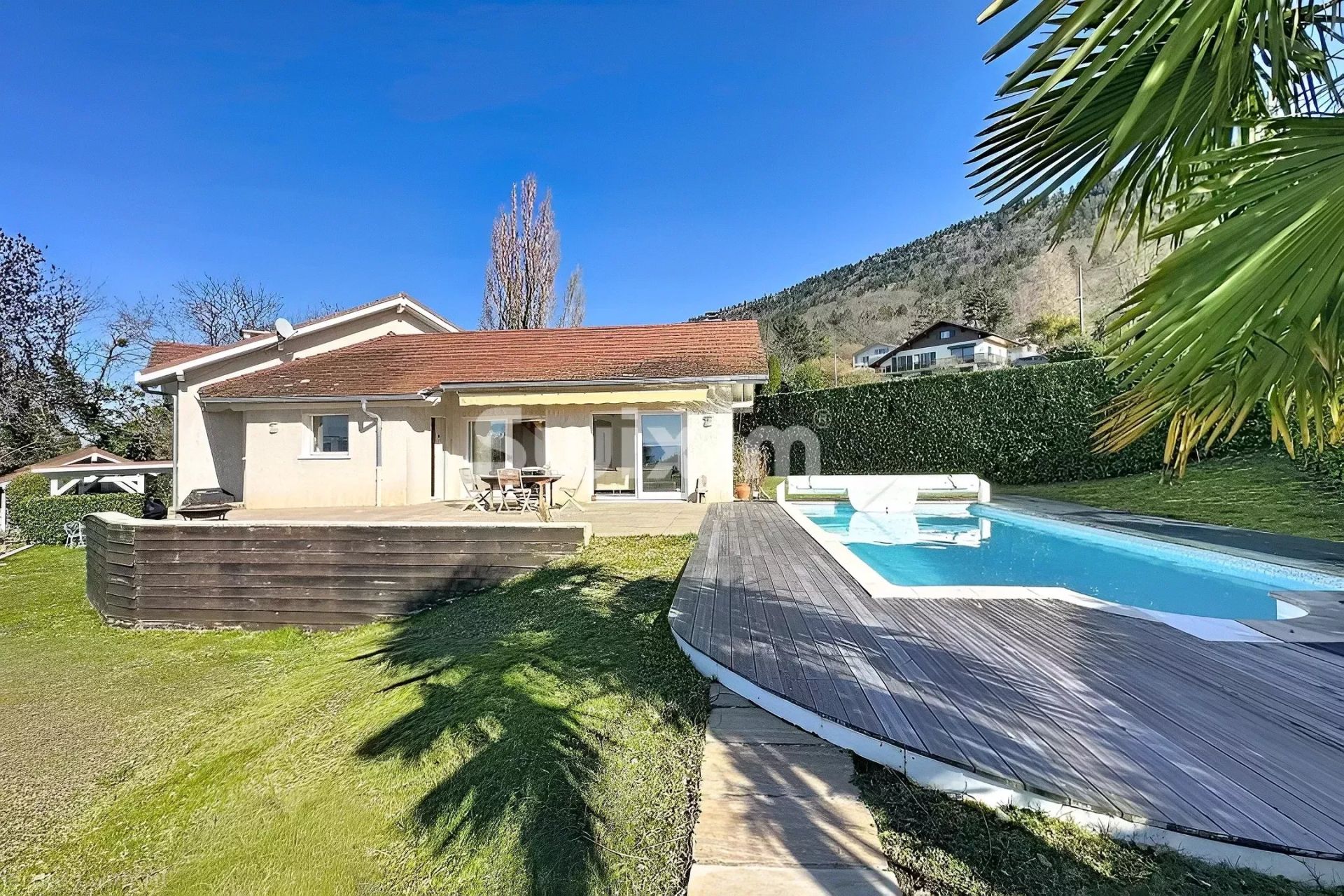 casa 6 Camere in vendita su Saint-Cergues (74140)