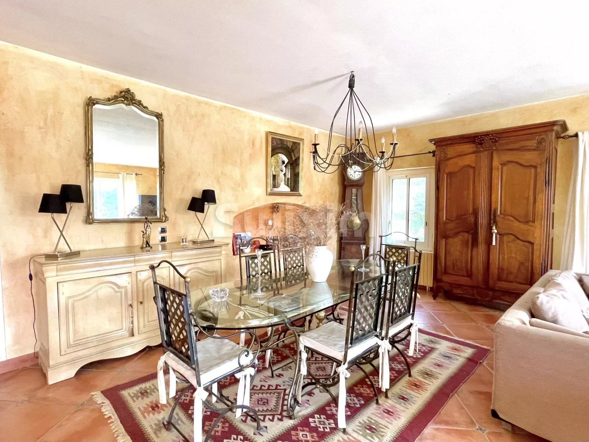 property 16 Rooms for sale on Saint-Laurent-d'Aigouze (30220)