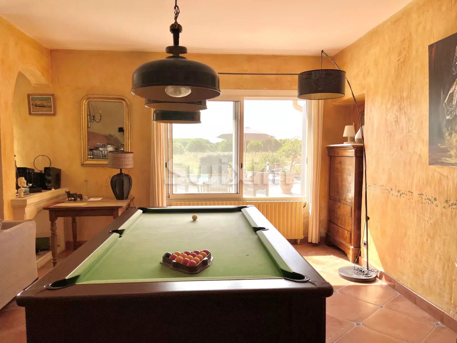 property 16 Rooms for sale on Saint-Laurent-d'Aigouze (30220)