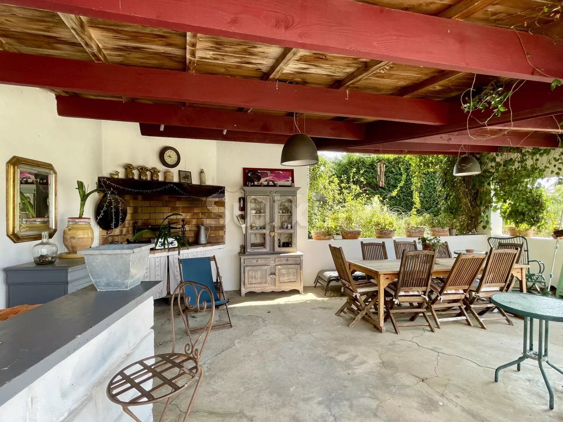 property 16 Rooms for sale on Saint-Laurent-d'Aigouze (30220)