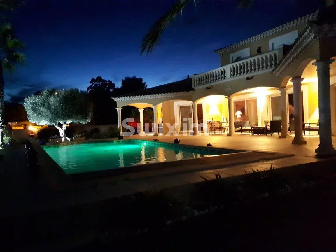 villa 5 Camere in vendita su Agde (34300)