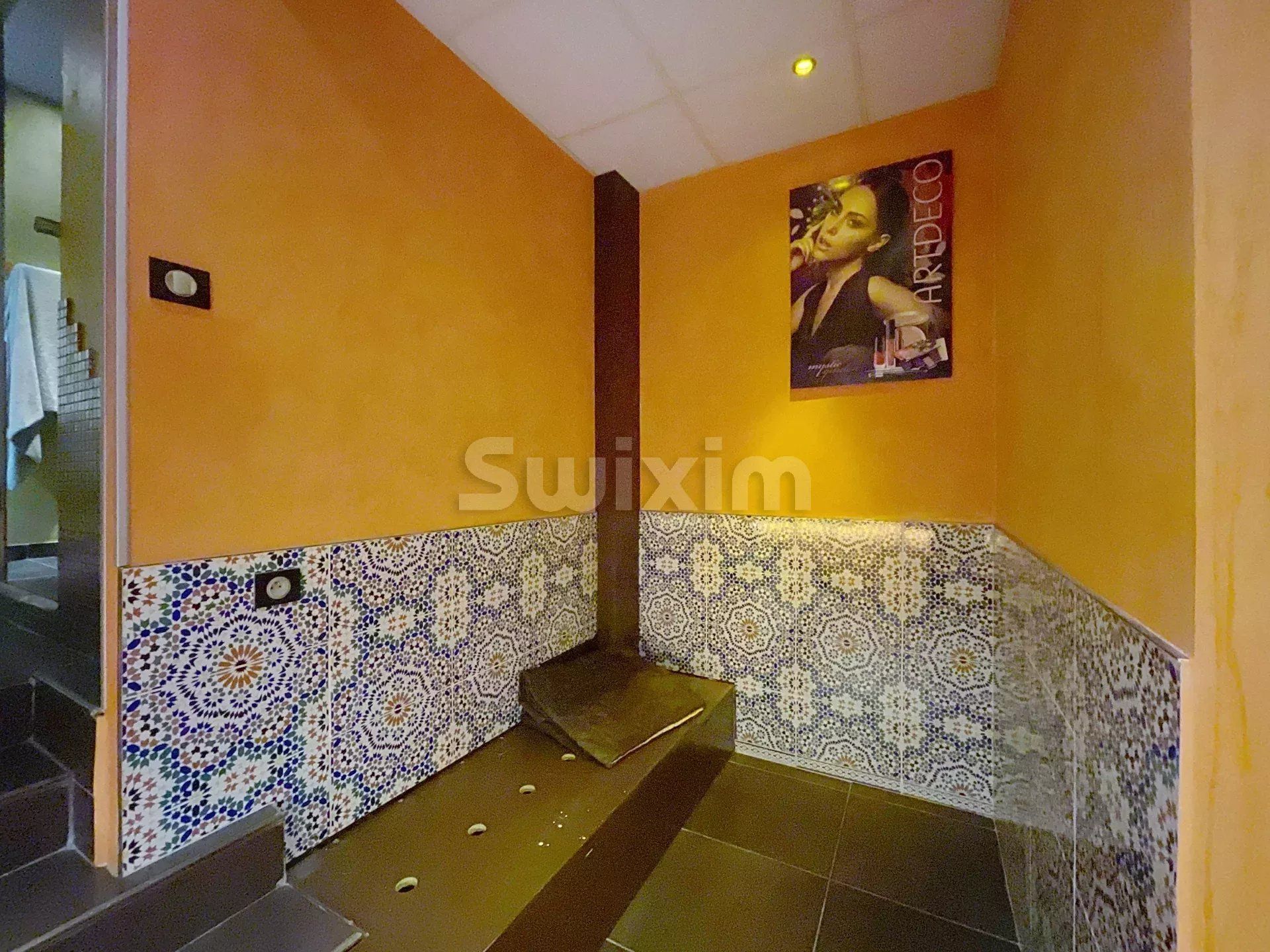 commerce 5 Pièces en vente sur Sallanches (74700)