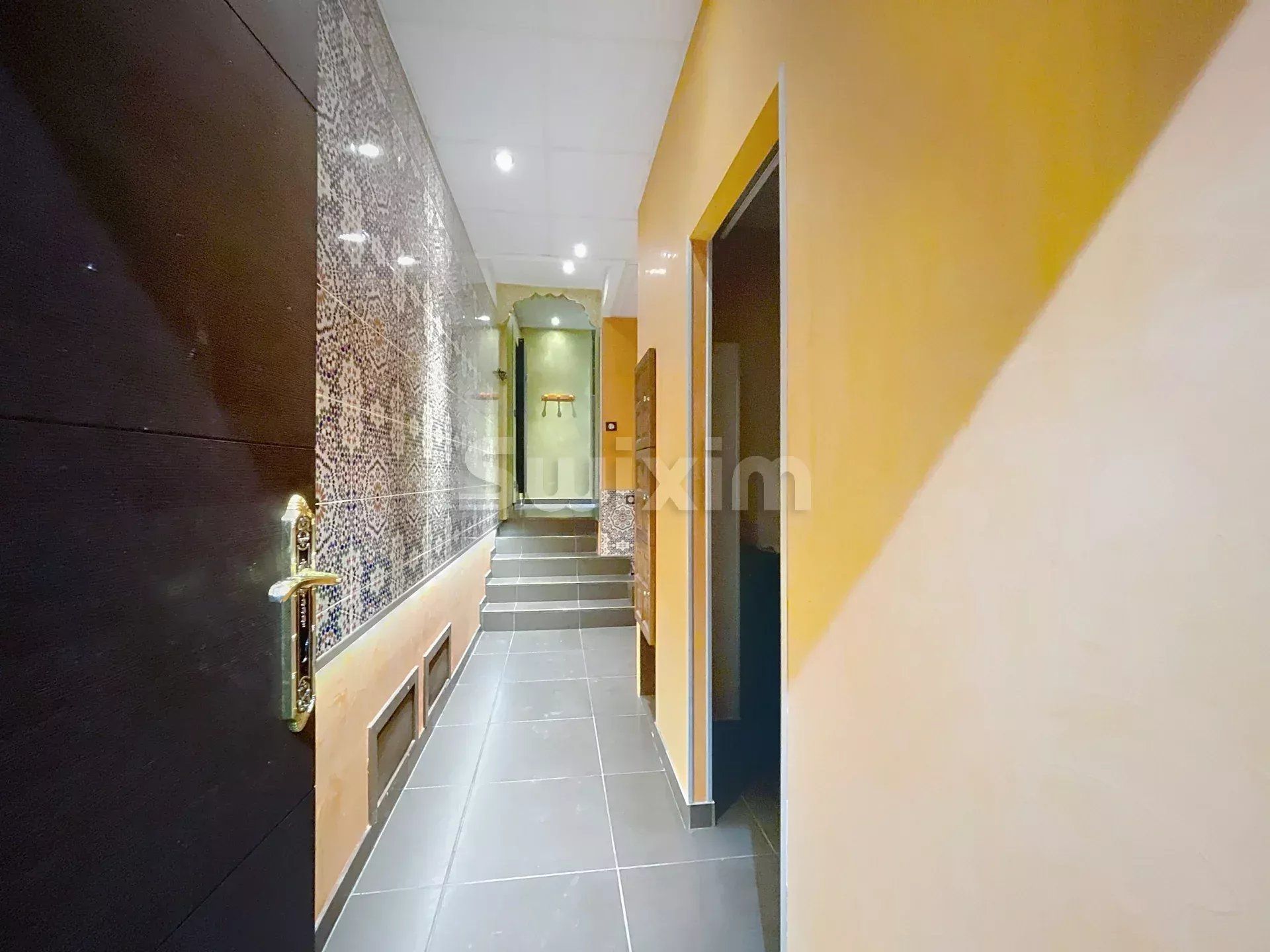 commerce 5 Pièces en vente sur Sallanches (74700)