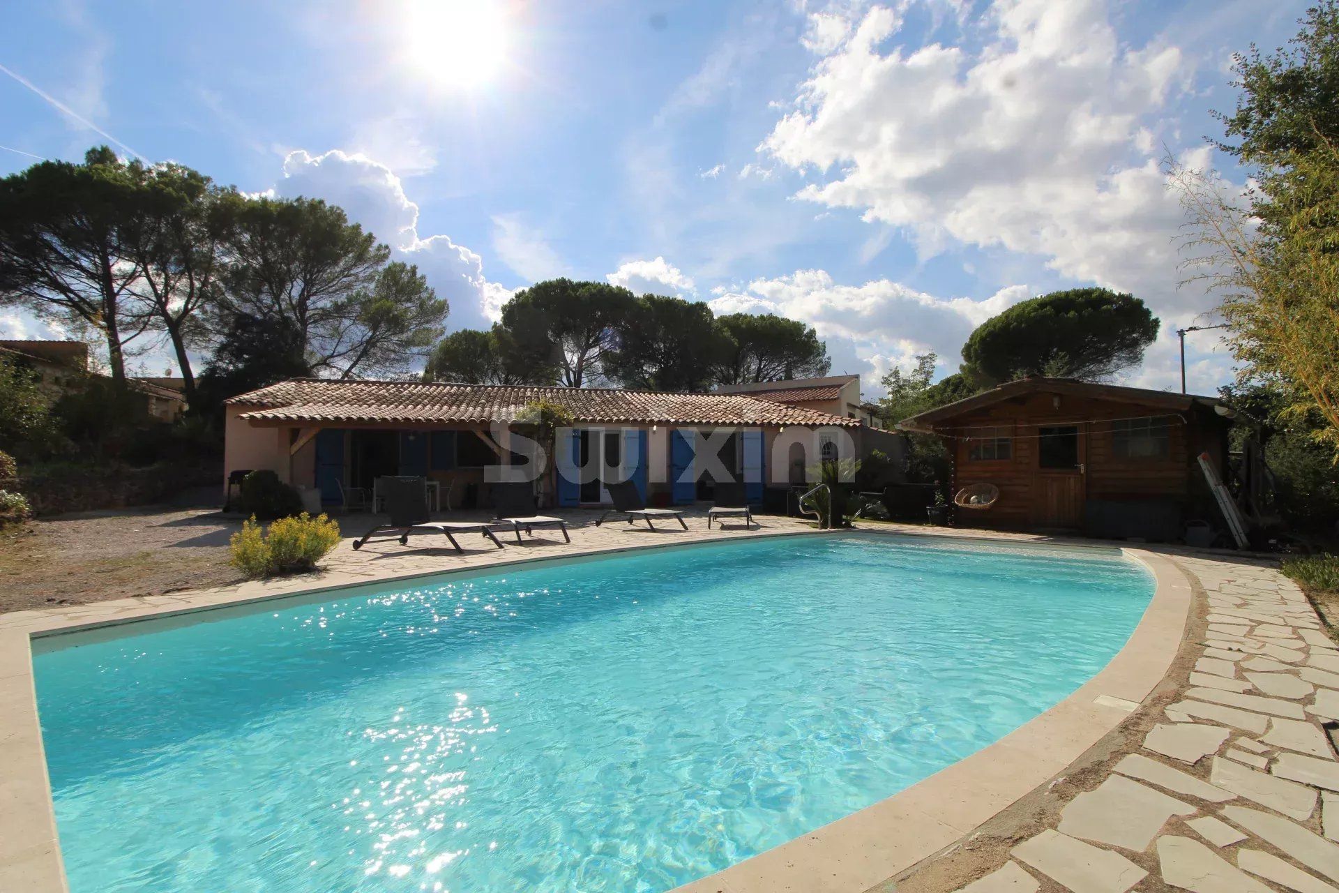 villa 4 Rooms for sale on Roquebrune-sur-Argens (83520)