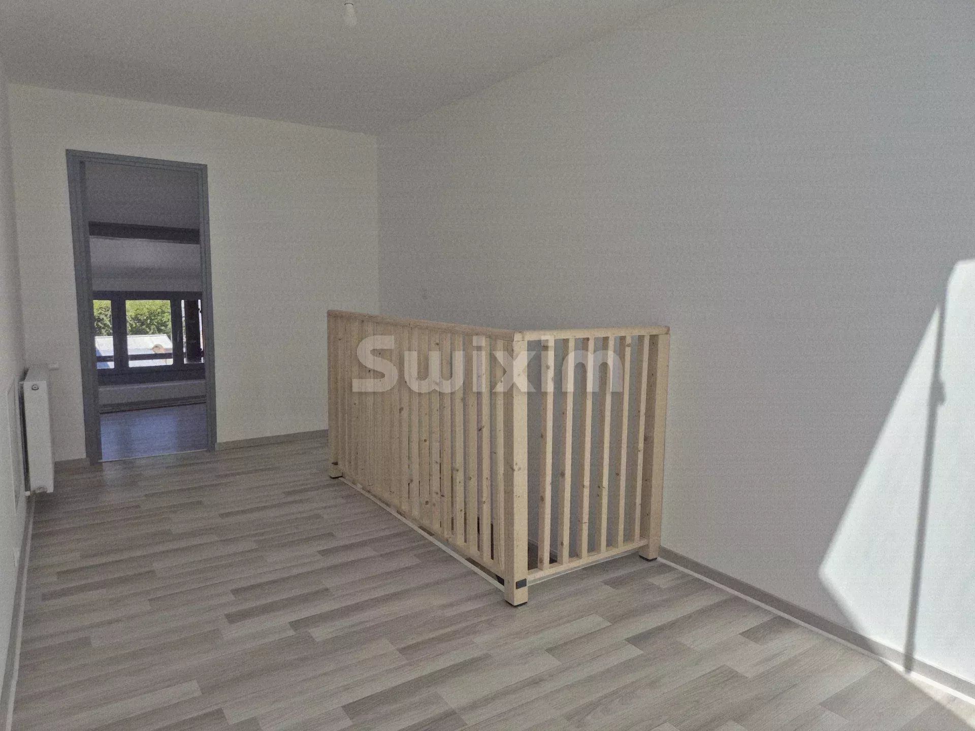 house 4 Rooms for sale on Le Val d'Ocre (89110)