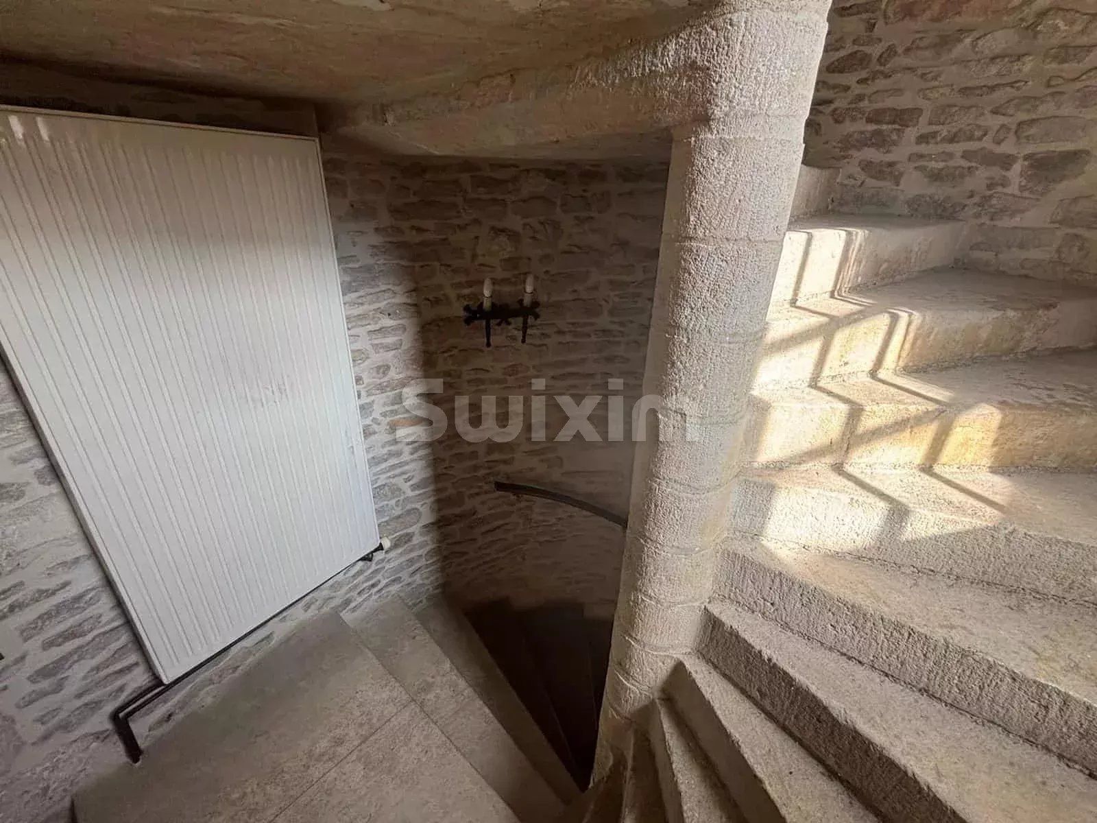 maison 12 Pièces en vente sur Noyers (89310)