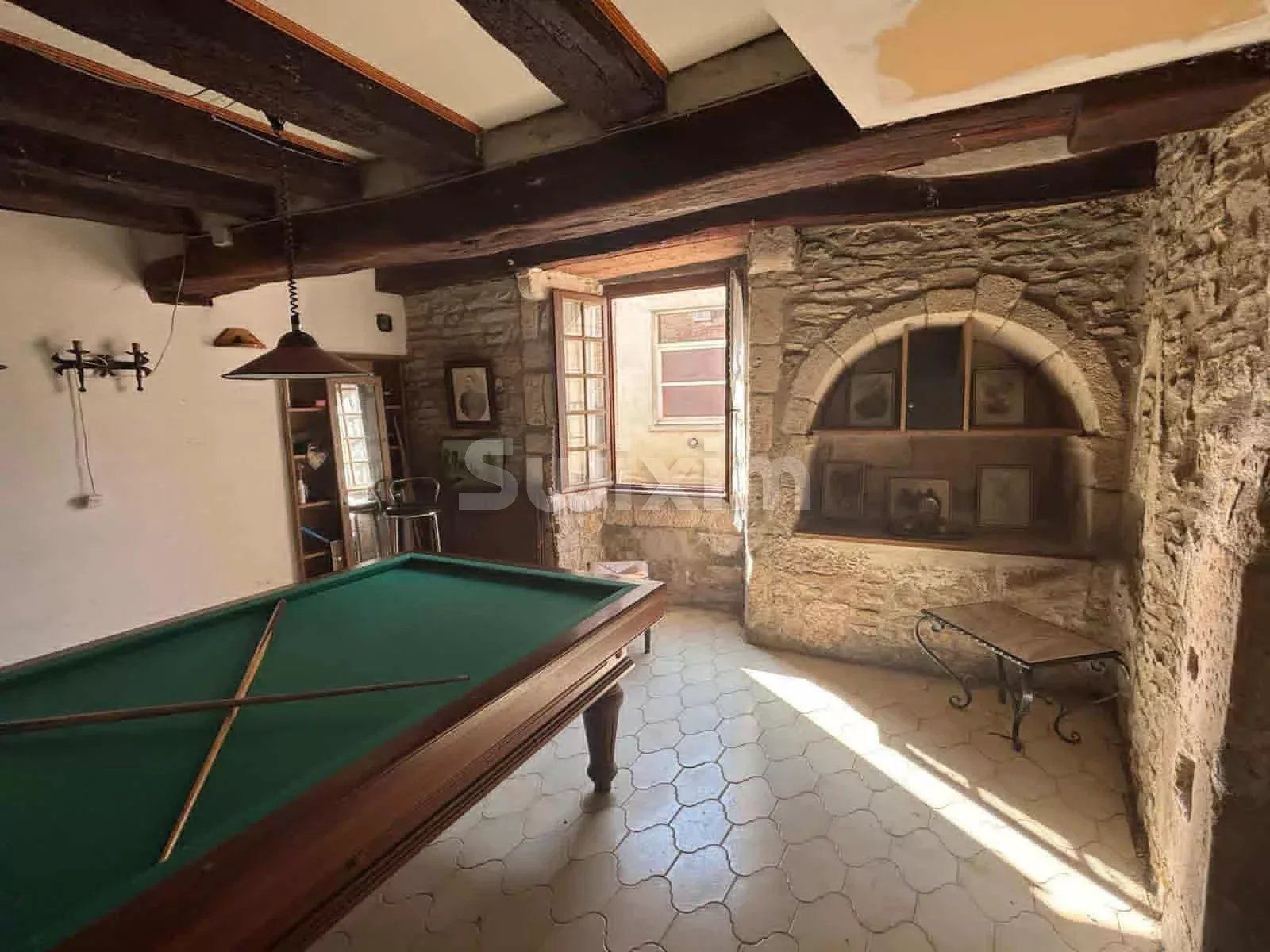 maison 12 Pièces en vente sur Noyers (89310)