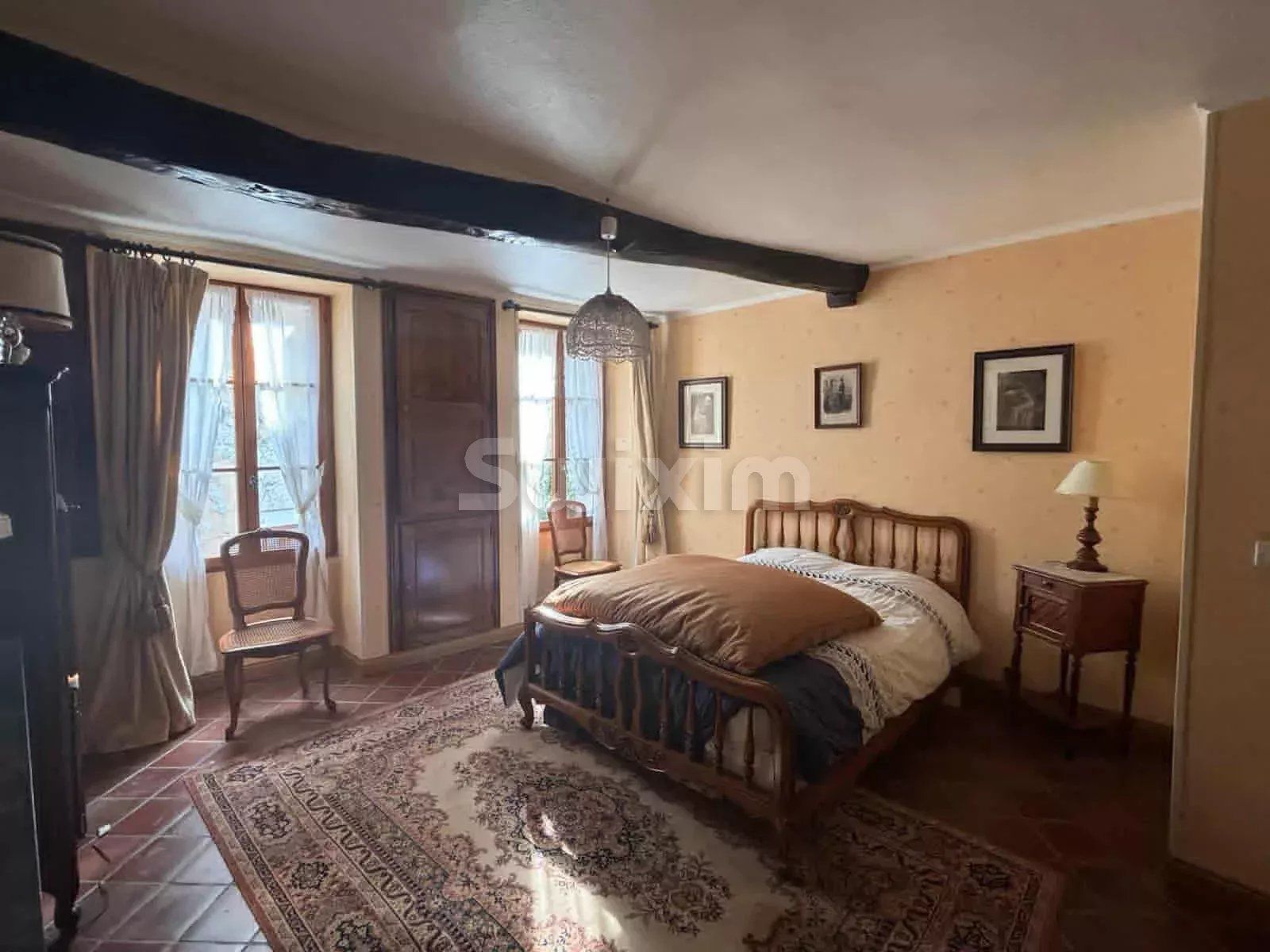 maison 12 Pièces en vente sur Noyers (89310)