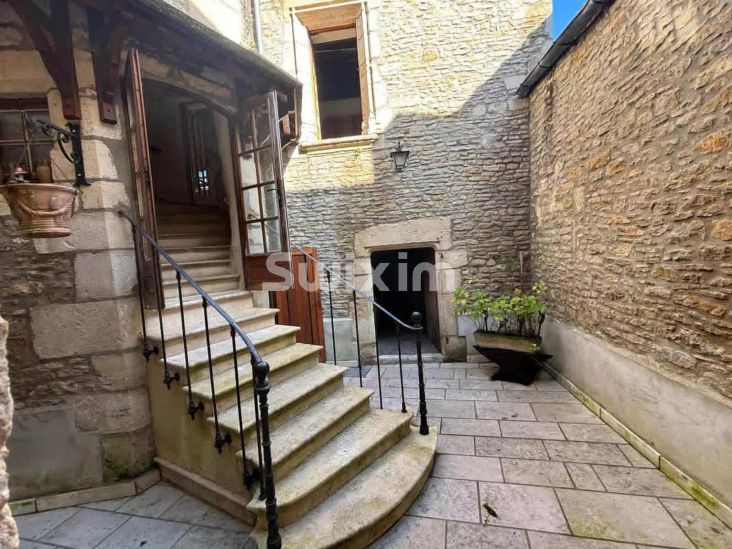 Vente Maison Noyers 12&nbsp;Pièces 271.56&nbsp;m²