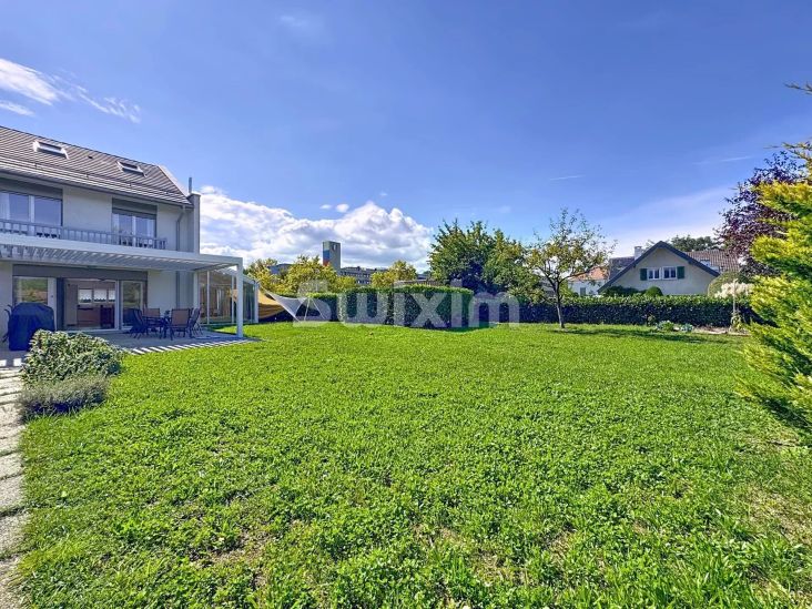Vendita Villa Thônex 7 Camere 180 m²