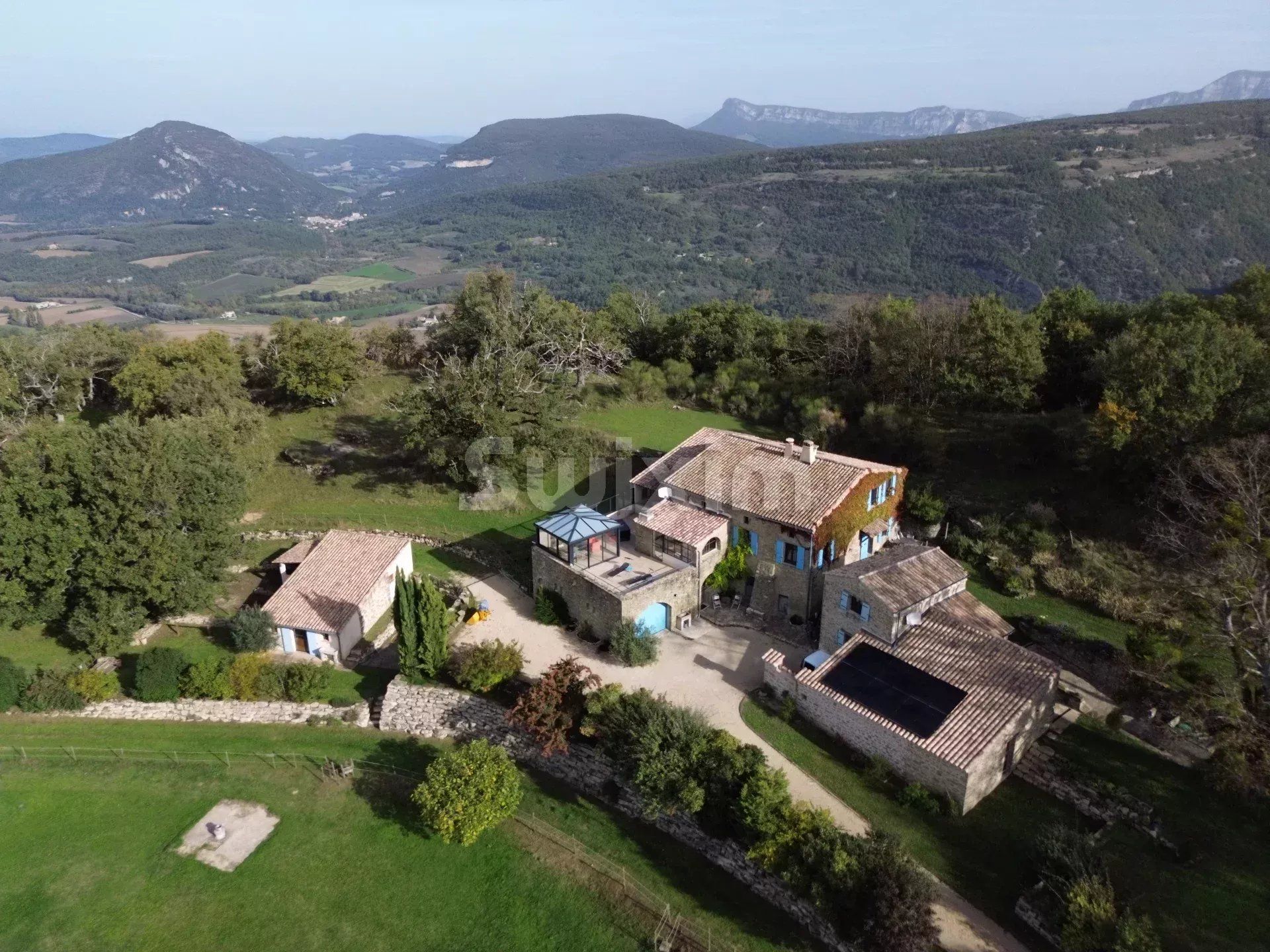 propriété 8 Pièces en vente sur Dieulefit (26220)