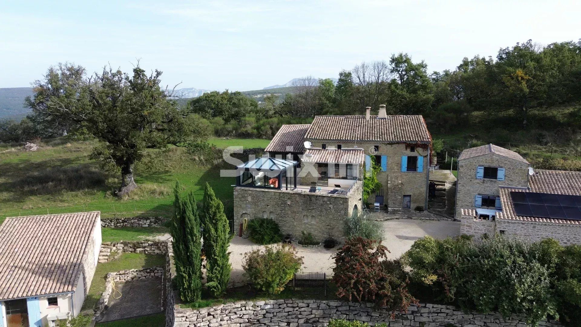 propriété 8 Pièces en vente sur Dieulefit (26220)