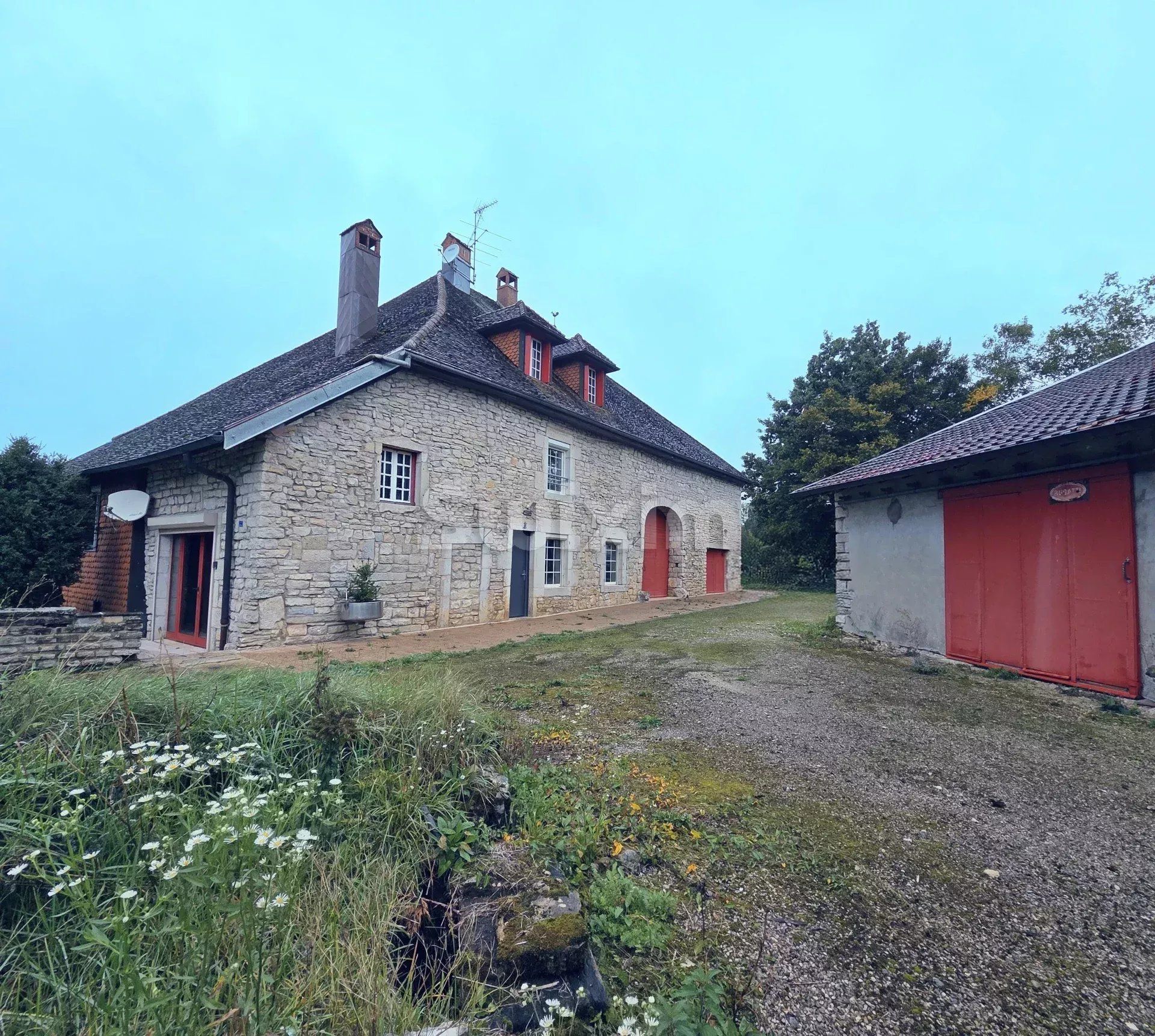 casa 6 Camere in vendita su Besain (39800)