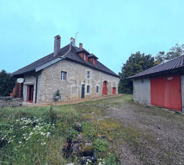 Vente Maison Besain 6 Pièces 219 m²