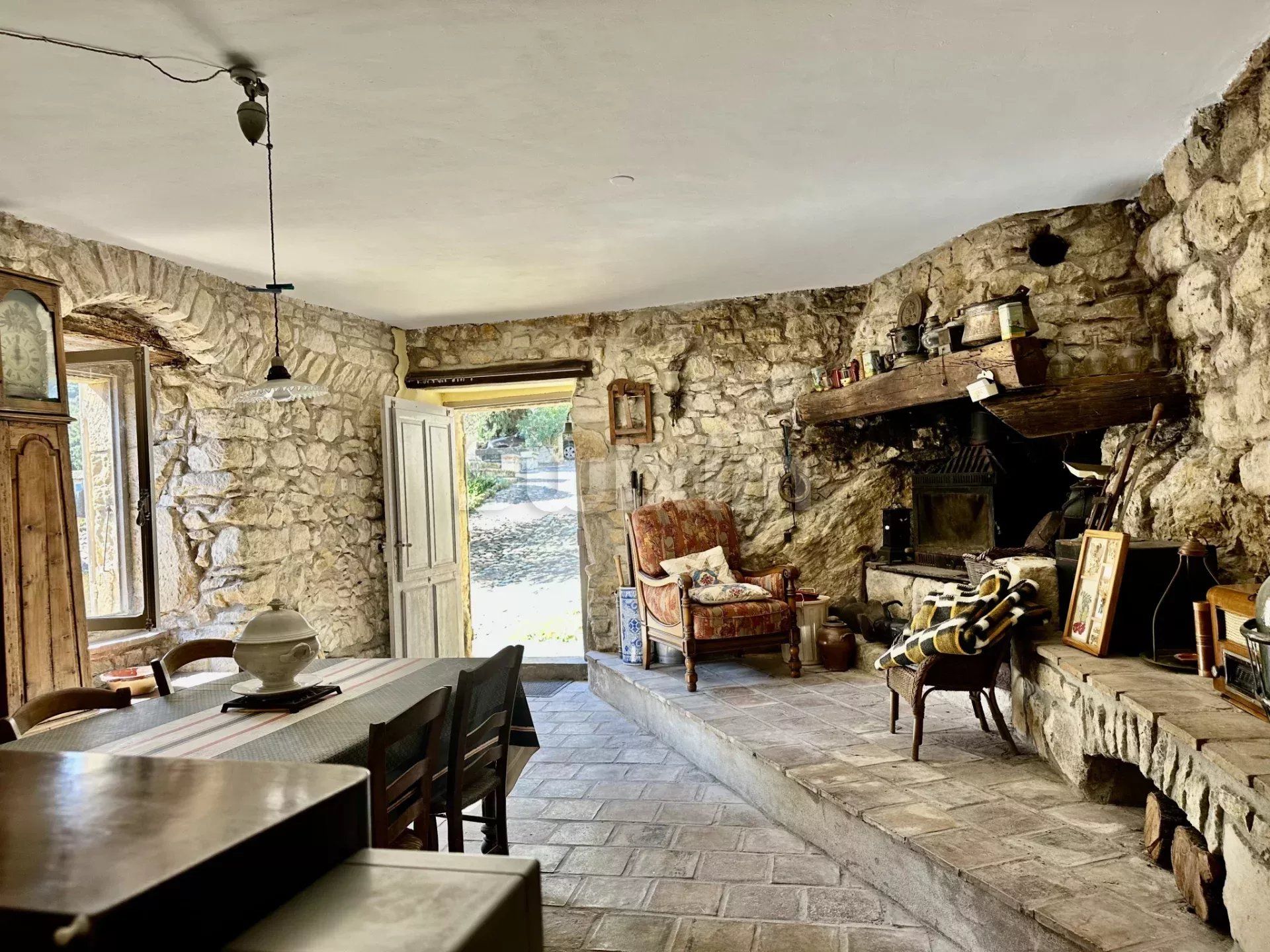 maison 2 Pièces en vente sur Uzès (30700)